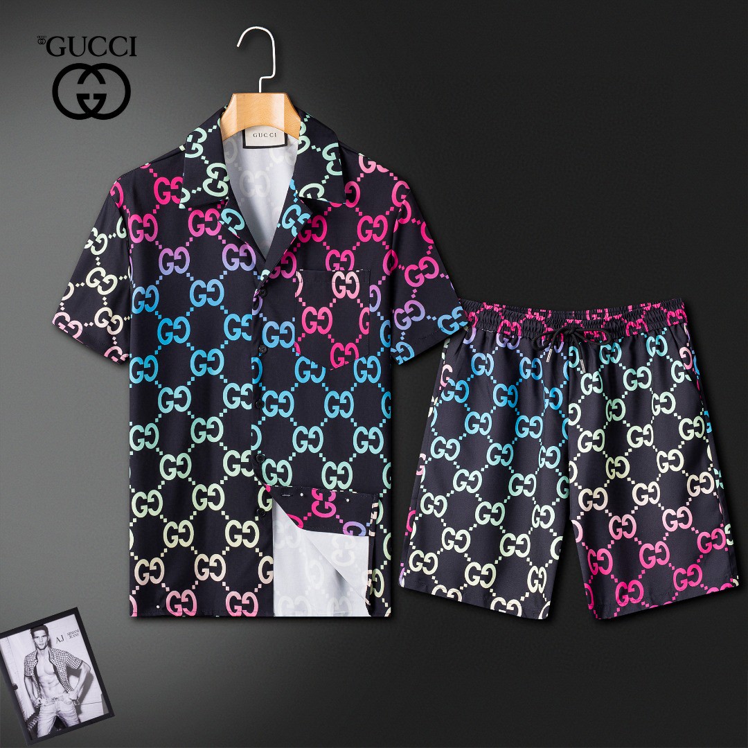 NO:410838,【Gucci】New summer shorts set!  High-end custom fabrics!  Exclusive first new product, 2025ss official website synchronized with Milan catwalk style, top quality goods (173 130 catties wear) standard code number!  The latest top official website original list, a new experience, three-dimensional fabric tailoring, new hardware accessories, delicate and soft feel, comfortable and breathable upper body, big brand style, luxury and atmospheric, texture only imported from Italy customization, versatile style, not picky to wear, meticulous workmanship, no pressure to go in and out, absolutely a good product worth everyone!  Code number M-3XL (can wear about 190 catties), gucci, shorts, alexander wang19860909【 Gucci 古奇】夏季新款短裤套装！高端定制面料！独家首发新品 ,2025ss官网同步米兰走秀款 实物拍摄顶级好货（173 130斤穿l）标准码数！最新顶尖官网原单,全新体验 面料立体剪裁 全新五金配件、手感细腻柔软 上身舒适透气 大牌风范 奢华大气 进口意大利定制才有的质感 百搭款式 穿着不挑人 ,做工精细一丝不苟 ,出入无压力 绝对值得人手一件的好货！码数M-3XL（可穿190斤左右）,,gucci,shorts,alexander wang,Men's clothing