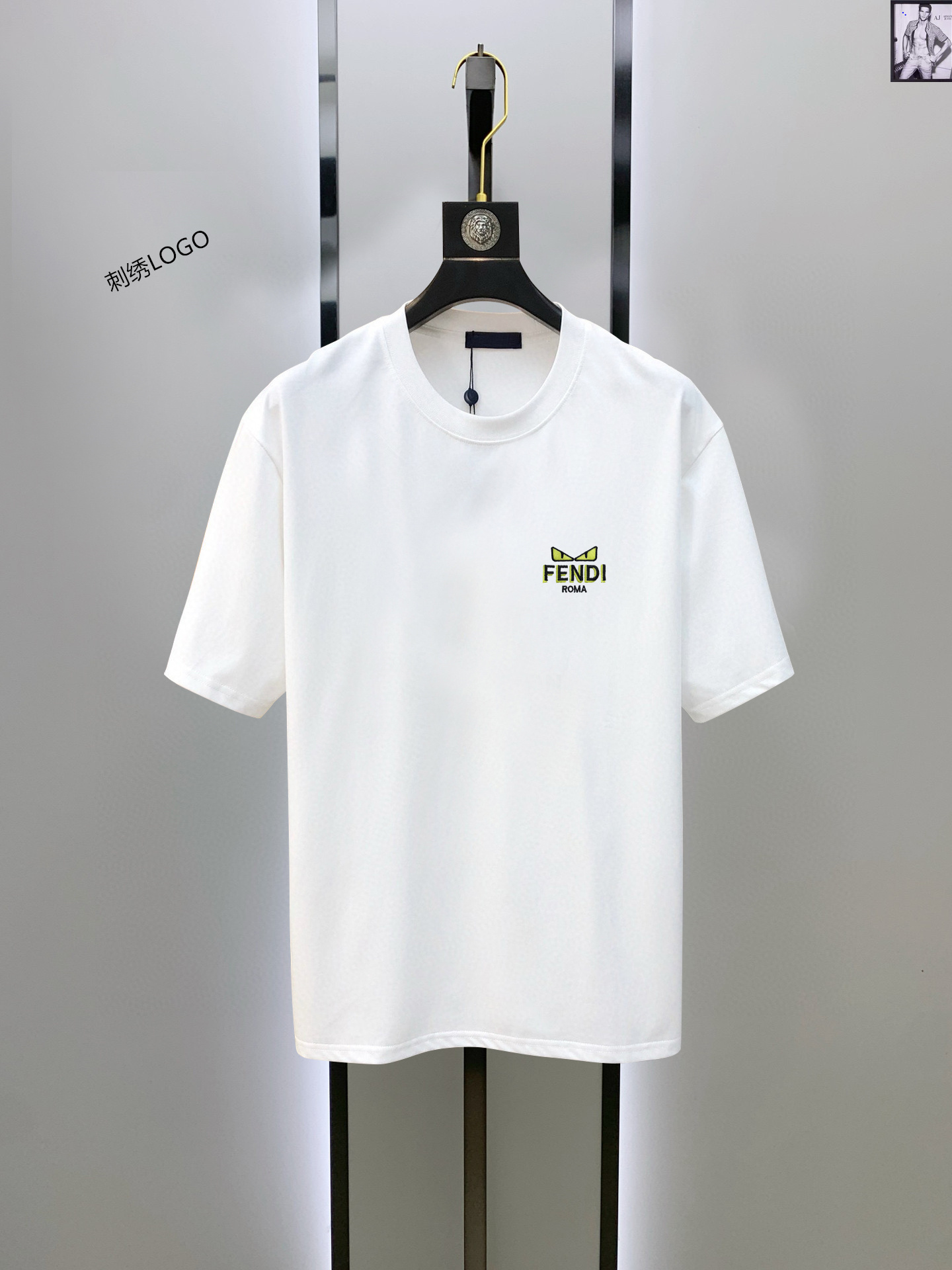 NO:417546,Fendi Spring and summer new products, fashionable round neck short sleeves, high-end custom versatile styles!  More practical, anyone can easily control it. It is made of 95 cotton + 5-day silk fabric, with a very touch, no pilling, no deformation, luxurious classic logo design, very high-end and must be entered if you understand the goods!  The style is loose and can be controlled by both men and women!  It shows its aura and highlights its exquisiteness. This is the uniqueness. The upper body effect is very good. Size S-XXL reference (model try on height 173cm and weight kilograms wear M size) and so on, the maximum wear is more than 210 kilograms. Welfare for Fat Brother!  ,fendi,fendi,T-shirt,alexander wang19860909Fendi 芬迪 春夏新品时尚圆领短袖高级定制百搭款式！更有实用感 任何人都可以轻松驾驭 采用95棉+5天丝面料制作,手感非常奈斯,不起球,不变形,奢华经典logo设计,非常显档次懂货的必须入！版型剪裁属于宽松版型,男女都可驾驭！显气场,又会凸显精致,这就是独到之处,上身效果非常赞.尺码S-XXL 参考（ 模特试穿 身高173cm体重斤穿M码）以此类推,最大可穿210多斤.胖哥哥福利！,,fendi,fendi,T-shirt,alexander wang,Men's clothing