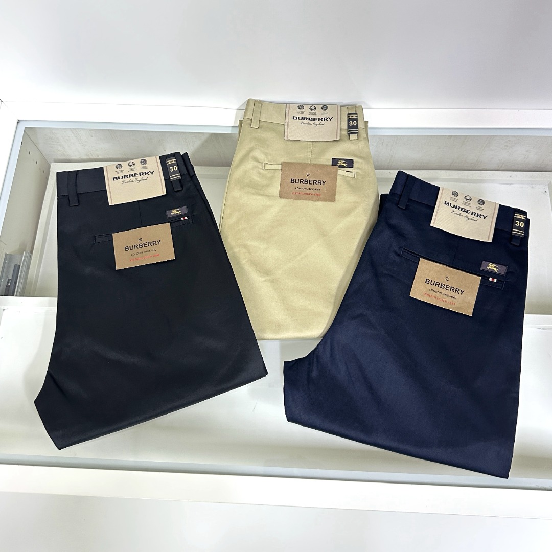 NO:417760,Burberry Burberry is coming, new styles and new products are available for sale in the counter. The original 1:1 product of the counter in physical stores is suitable for all ages. The highest version of the imported European fabric in the market is comfortable, soft and skin-friendly, with super cool and fashionable and versatile effect, straight and stylish, a must-have for the wardrobe!  Suitable for any occasion Size 29-40, burberry, burberry, alexander wang19860909Burberry 巴宝莉 爆款来袭 新款新品 专柜有售 实体店已极品休闲裤专柜原版1:1好货,适合各个年龄段.市场最高版本的欧洲进口面料.舒适柔软亲肤,上身效果超级棒时尚百搭,笔挺有型,衣橱必备！适合任何场合穿着 尺码29-40,,burberry,burberry,alexander wang,Men's clothing