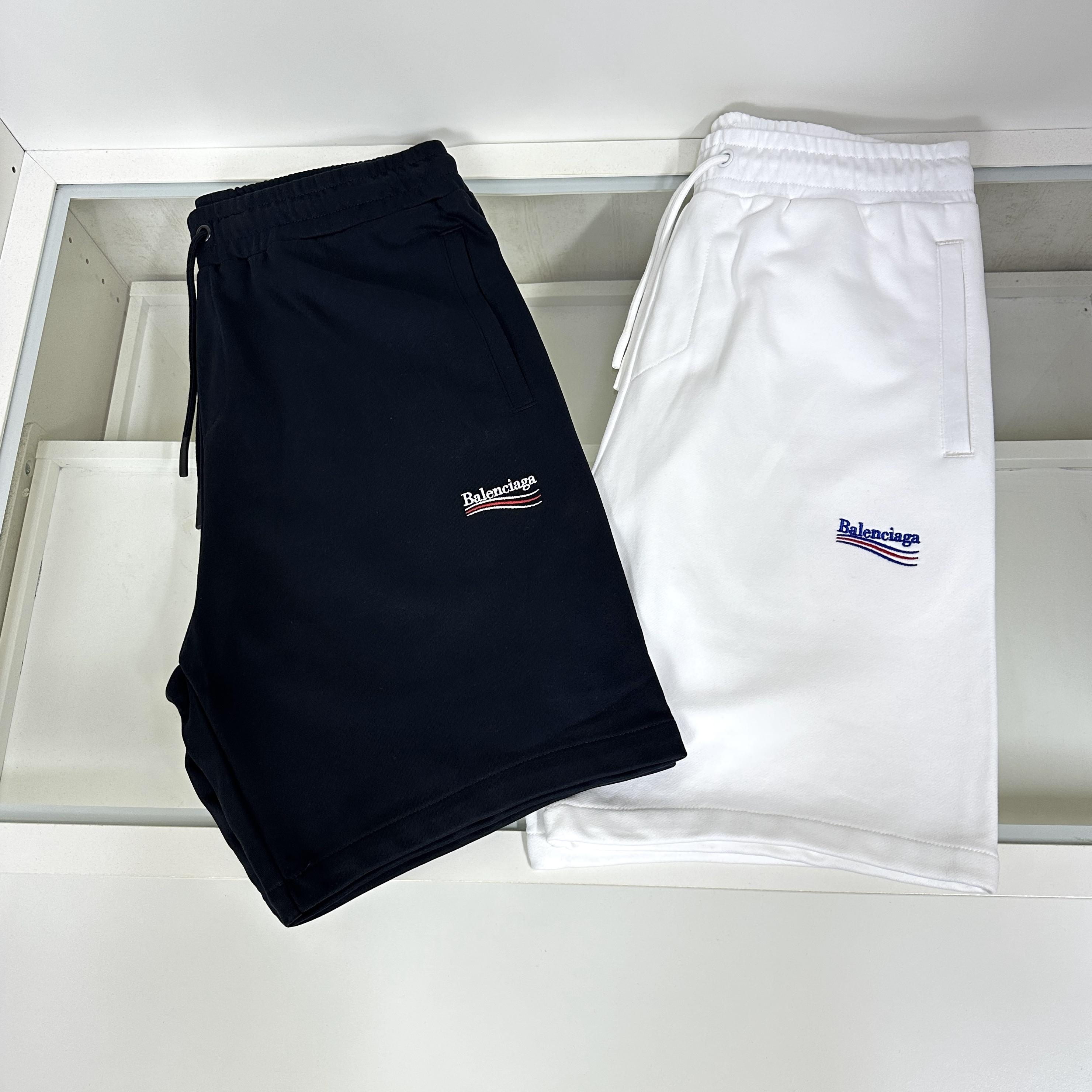 NO:520022,Balenciaga new summer men's casual shorts, high-end custom fabric breathable fabric, extremely breathable, elastic and comfortable, impeccable details, top-level auxiliary materials, original logo design concept, delicate and soft feel!  The upper body style is excellent!  Size S-3XL can wear 220 catties, balenciaga, shorts, alexander wang19860909巴黎世家 夏季新款男士休闲短裤,高级定制面料透气面料 透气弹力舒适度极高,细节无可挑剔,顶级辅料配备,原版logo设计理念,手感细腻柔软！上身版型超赞！尺码S-3XL可穿220斤,,balenciaga,shorts,alexander wang,Men's clothing