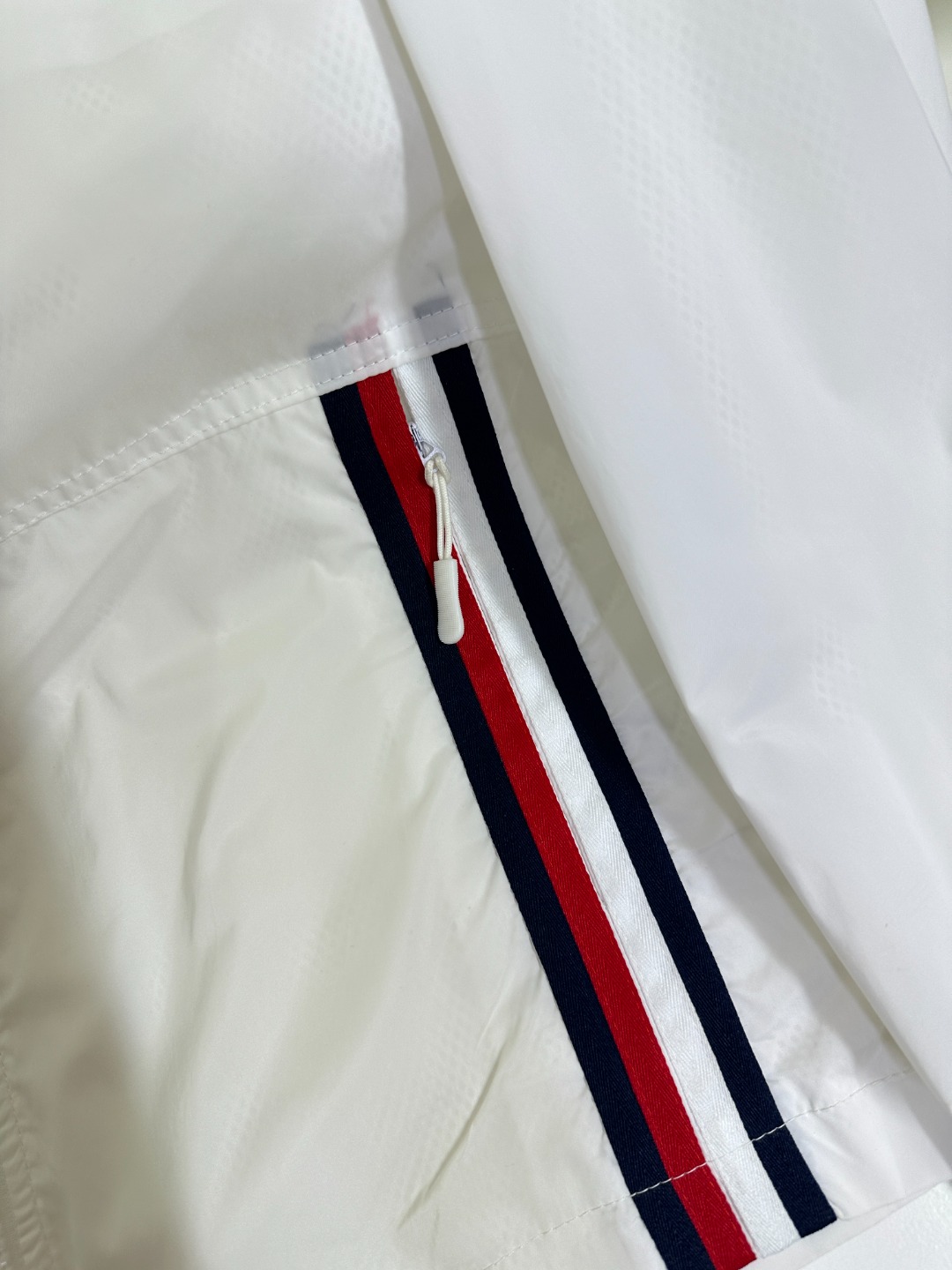 Tomblan Spring and Summer Sunproof Suit with High-Tech Fabric and Stylish Design - 图片 7