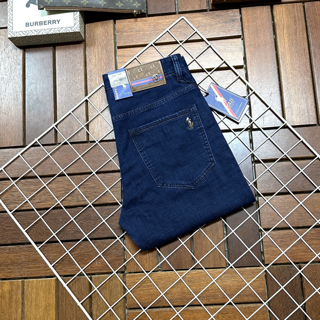 NO:427529,POLO Paul New style and new products available for sale in counters. The original 1:1 product for physical stores, suitable for all ages. The highest version of imported European fabrics in the market. They are comfortable, soft and skin-friendly. The upper body effect is super fashionable and versatile. They are straight and stylish. They are a must-have in the wardrobe!  Suitable for any occasion Size 29-40, jeans,alexander wang19860909POLO保罗 新款新品 专柜有售 实体店极品牛仔裤专柜原版1:1好货,适合各个年龄段.市场最高版本的欧洲进口面料.舒适柔软亲肤,上身效果超级棒时尚百搭,笔挺有型,衣橱必备！适合任何场合穿着 尺码29-40,,jeans,alexander wang,Men's clothing