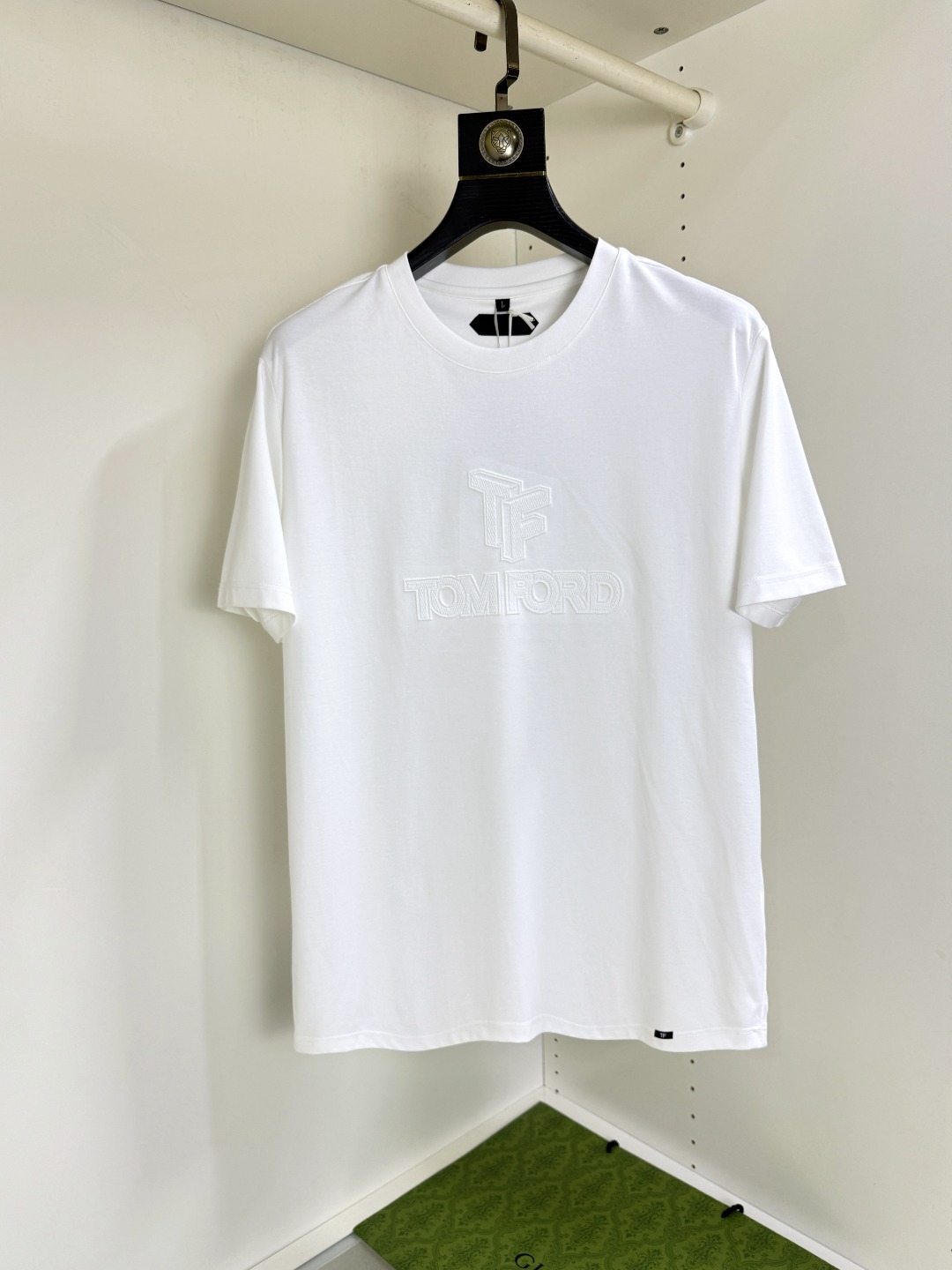 NO:430313,TF Fat Brother Gospel Maximum 4XL can wear 200 catties summer new versatile and fashionable Polo lapel business short sleeves Xinjiang long latte cotton fabric soft and comfortable breathable brand element design concept reflects high quality. It feels delicate and soft!  It is casually cut, with a great upper body style!  Code number M-4XL,,tom ford,T-shirt,alexander wang19860909TF 胖哥福音最大4XL可穿200斤夏款新款百搭时尚Polo翻领商务短袖 新疆长绒棉 面料柔软舒适透气 品牌元素设计理念,体现高品质.手感细腻柔软！呈现休闲裁剪,上身版型超赞！ 码数M-4XL,,tom ford,T-shirt,alexander wang,Men's clothing