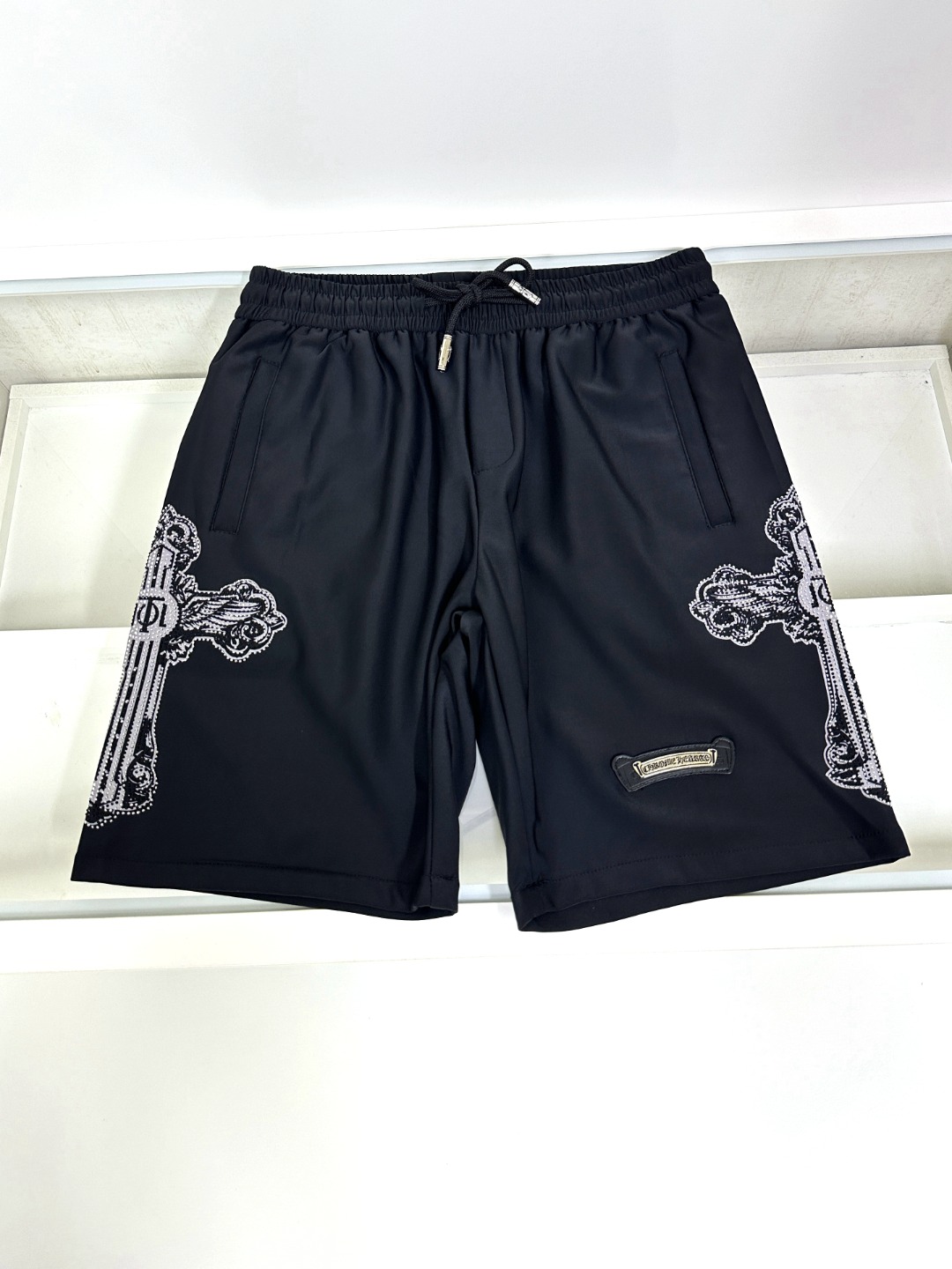 NO:474954,Croxin The latest style of the counter, elastic strap casual sports shorts, made of counter fabric, soft touch, thin and breathable, the counter is now sold solid color, one to one original details, impeccable workmanship, super handsome, perfect details, the upper body effect is so good, the upper body number M-3XL,,chrome hearts, shorts, alexander wang19860909克罗心 专柜最新款 松紧带休闲运动短裤 专柜面料打造 手感柔软 轻薄透气 专柜现在售 纯色 一比一原版细节 做工无可挑剔 上身有型超帅气 细节完美 上身效果就是这么好看哈 码数M-3XL,,chrome hearts,shorts,alexander wang,Men's clothing