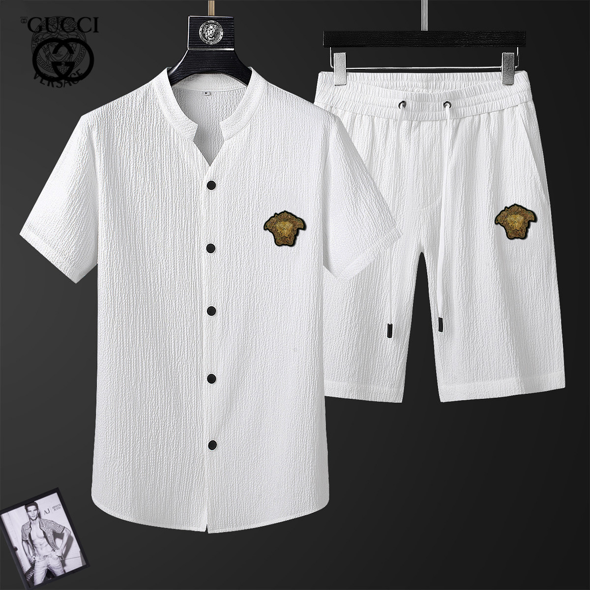 NO:475033,【Versace】New summer shorts set!  Mercerated cotton and linen fabric!  Exclusive first new product, the official website synchronizes the Milan catwalk style, the top quality goods in real photography (standard number of codes! The latest top official website original list, brand new experience, three-dimensional tailoring, new hardware accessories, delicate and soft feel, comfortable and breathable upper body, big brand style, luxury and atmospheric texture only imported from Italy customization, versatile style, not picky to wear, meticulous workmanship, no pressure to go in and out, absolutely worth a piece of good goods! Number of codes M-4XL (can be worn about 200 kilograms),, versace, versace, shorts, alexander wang19860909【 Versace 范思哲】夏季新款短裤套装！丝光棉麻面料！独家首发新品 官网同步米兰走秀款 实物拍摄顶级好货（标准码数！最新顶尖官网原单,全新体验 面料立体剪裁 全新五金配件、手感细腻柔软 上身舒适透气 大牌风范 奢华大气 进口意大利定制才有的质感 百搭款式 穿着不挑人 ,做工精细一丝不苟 ,出入无压力 绝对值得人手一件的好货！码数M-4XL（可穿200斤左右）,,versace,versace,shorts,alexander wang,Men's clothing