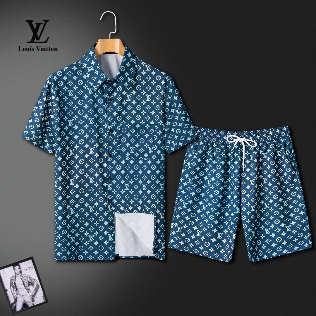 NO:467114,【LV Louis Vuitton】 New summer shorts set!  High-end custom fabrics!  Exclusive first new product, the official website synchronizes the Milan catwalk model, and the physical shot is the standard number of top-quality goods!  The latest top official website original list, a new experience, three-dimensional fabric tailoring, new hardware accessories, delicate and soft feel, comfortable and breathable upper body, big brand style, luxury and atmospheric, texture only imported from Italy customization, versatile style, not picky to wear, meticulous workmanship, no pressure to go in and out, absolutely a good product worth everyone!  M-3XL (can wear about 190 catties), louis vuitton, louis vuitton, shorts, alexander wang19860909【 LV 路易威登】 夏季新款短裤套装！高端定制面料！独家首发新品 ,官网同步米兰走秀款 实物拍摄顶级好货标准码数！最新顶尖官网原单,全新体验 面料立体剪裁 全新五金配件、手感细腻柔软 上身舒适透气 大牌风范 奢华大气 进口意大利定制才有的质感 百搭款式 穿着不挑人 ,做工精细一丝不苟 ,出入无压力 绝对值得人手一件的好货！码数M-3XL（可穿190斤左右）,,louis vuitton,louis vuitton,shorts,alexander wang,Men's clothing