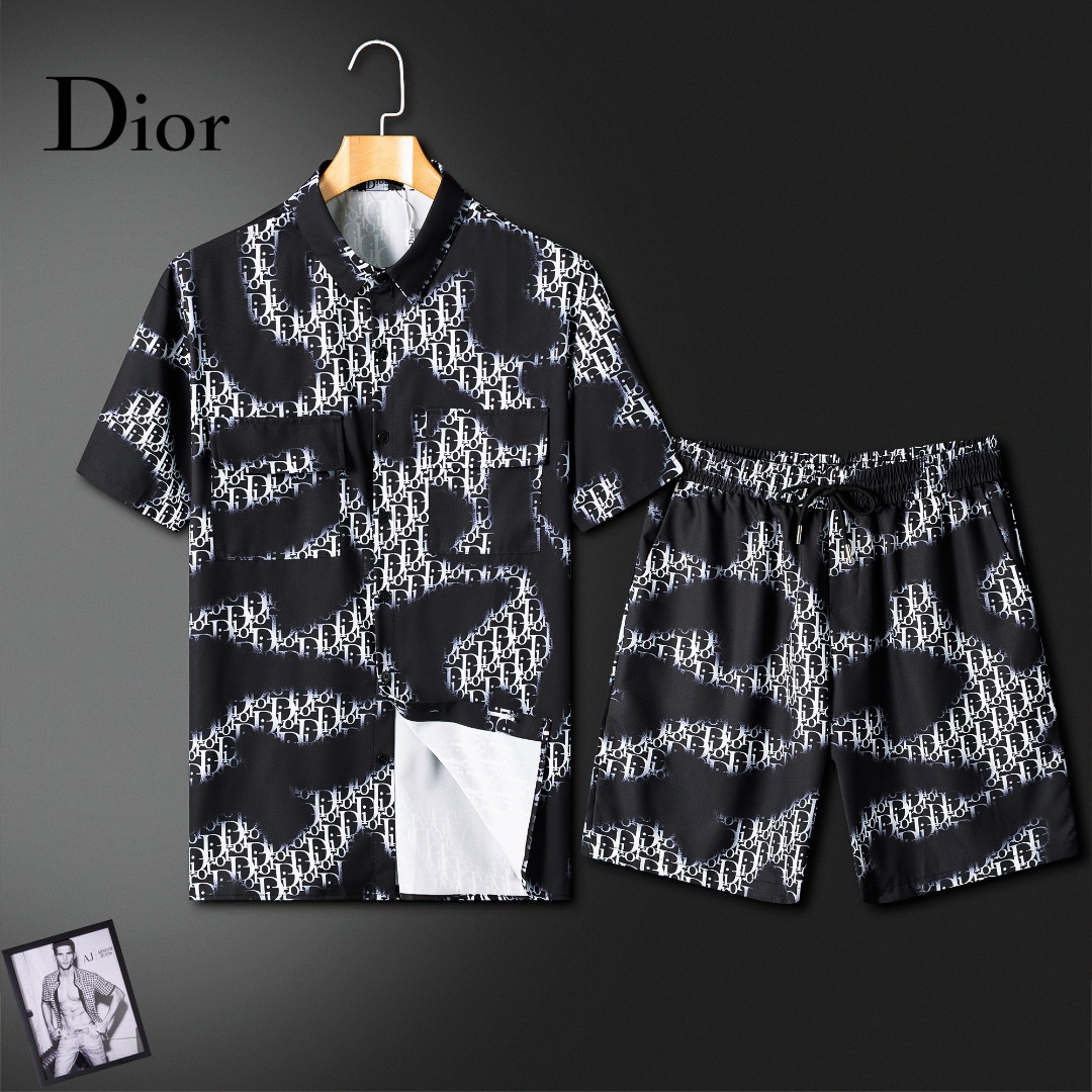 NO:469923,【DIOR】 New summer shorts set!  High-end custom fabrics!  Exclusive first new product, 2025ss official website synchronized with Milan catwalk style, top quality goods (173 130 catties wear) standard code number!  The latest top official website original list, a new experience, three-dimensional fabric tailoring, new hardware accessories, delicate and soft feel, comfortable and breathable upper body, big brand style, luxury and atmospheric, texture only imported from Italy customization, versatile style, not picky to wear, meticulous workmanship, no pressure to go in and out, absolutely a good product worth everyone!  Number of code M-3XL (can wear about 190 catties), dior, dior, shorts, alexander wang19860909【 DIOR 迪奥】 夏季新款短裤套装！高端定制面料！独家首发新品 ,2025ss官网同步米兰走秀款 实物拍摄顶级好货（173 130斤穿l）标准码数！最新顶尖官网原单,全新体验 面料立体剪裁 全新五金配件、手感细腻柔软 上身舒适透气 大牌风范 奢华大气 进口意大利定制才有的质感 百搭款式 穿着不挑人 ,做工精细一丝不苟 ,出入无压力 绝对值得人手一件的好货！码数M-3XL（可穿190斤左右）,,dior,dior,shorts,alexander wang,Men's clothing
