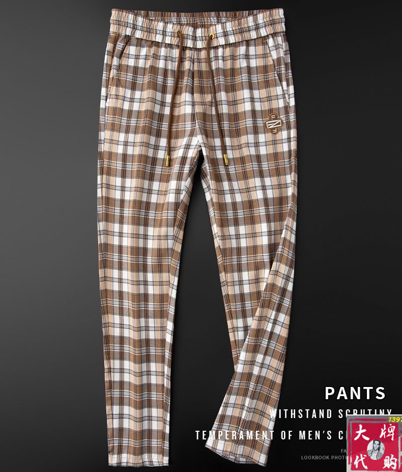 NO:481224,Fendi New style, high-end customization, upper body, comfortable, new taste and value sharing, popular casual pants, very comfortable to wear, low-key and luxurious, very classy when worn, and there is no need to say much about the style and cutting of the pants. The upper body is exquisite and vivid. The truly first-class quality is truly palace-level pants, using Turkish cotton, and the most famous tannin cloth is produced. The quality is excellent, and the pants are soft after heavy washing!  The straight-footed style is not picky, the upper body is absolutely stylish, the expert design is extremely luxurious.  Number of codes 29-40, fendi, fendi, alexander wang19860909Fendi 芬迪 新款 高端定制 上身 舒适 全新品味与价值共享 爆款休闲裤西裤身穿着非常舒适 低调不失奢华 穿出去非常有档次,裤型款式和裁剪亦无需多言 上身精致跃然.真正一等一顶级质料 真正殿堂级的裤子,选用土耳其的棉花 生产出最有名的单宁布 品质卓然,经过重水洗使得裤子很柔软！直脚的版型 不挑人 上身绝对的有型 达人设计 极度奢华．码数29-40,,fendi,fendi,alexander wang,Men's clothing