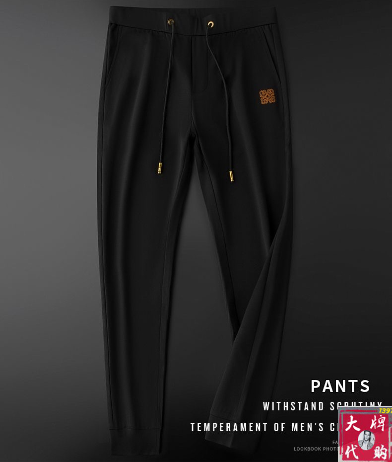 NO:481205,Loewe New style, high-end customization, upper body, comfortable, new taste and value sharing, popular casual pants, very comfortable to wear, low-key and luxurious, very classy when worn, there is no need to say much about the trousers and cuts. The upper body is exquisite and vivid. Really first-class, top-quality materials. True palace-level pants, Turkish cotton, produce the most famous tannin cloth. The quality is excellent, and the pants are soft after heavy washing!  The straight-footed style is not picky, the upper body is absolutely stylish, the expert design is extremely luxurious.  Count 29-40, loewe, loewe, alexander wang19860909Loewe 罗意威 新款 高端定制 上身 舒适 全新品味与价值共享 爆款休闲裤西裤身穿着非常舒适 低调不失奢华 穿出去非常有档次,裤型款式和裁剪亦无需多言 上身精致跃然.真正一等一顶级质料 真正殿堂级的裤子,选用土耳其的棉花 生产出最有名的单宁布 品质卓然,经过重水洗使得裤子很柔软！直脚的版型 不挑人 上身绝对的有型 达人设计 极度奢华．码数29-40,,loewe,loewe,alexander wang,Men's clothing