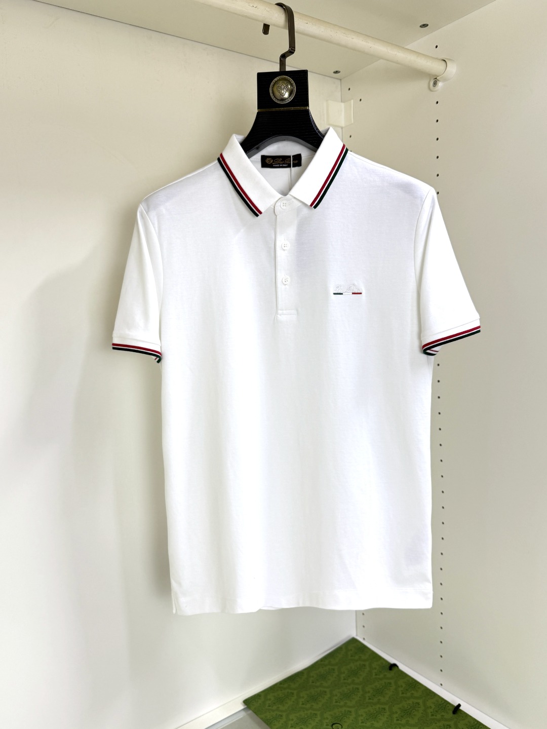 NO:481383,Loro Piana Nouyou Pianya Pang Ge Gospel Maximum 4XL can wear 200 catties summer new versatile fashion Polo lapel business short sleeves Xinjiang long latte cotton fabric soft comfortable and breathable brand element design concept reflects high quality. It feels delicate and soft!  It is casually cut, with a great upper body style!  Code number M-4XL, loro piana, T-shirt, alexander wang19860909Loro Piana诺悠翩雅胖哥福音最大4XL可穿200斤夏款新款百搭时尚Polo翻领商务短袖 新疆长绒棉 面料柔软舒适透气 品牌元素设计理念,体现高品质.手感细腻柔软！呈现休闲裁剪,上身版型超赞！ 码数M-4XL,,loro piana,T-shirt,alexander wang,Men's clothing