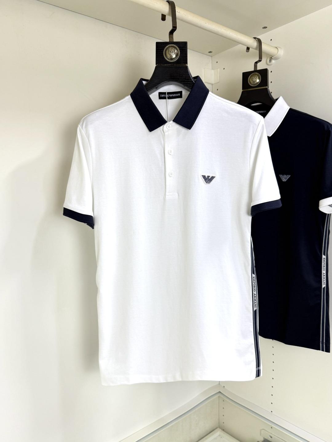 NO:481426,Armani Armani Fat Brother Gospel Maximum 4XL can wear 200 catties summer new versatile fashion Polo lapel business short sleeves Xinjiang long latte cotton fabric soft comfortable and breathable brand element design concept reflects high quality. It feels delicate and soft!  It is casually cut, with a great upper body style!  Code number M-4XL, armani, armani, T-shirt, alexander wang19860909Armani阿玛尼 胖哥福音最大4XL可穿200斤夏款新款百搭时尚Polo翻领商务短袖 新疆长绒棉 面料柔软舒适透气 品牌元素设计理念,体现高品质.手感细腻柔软！呈现休闲裁剪,上身版型超赞！ 码数M-4XL,,armani,armani,T-shirt,alexander wang,Men's clothing