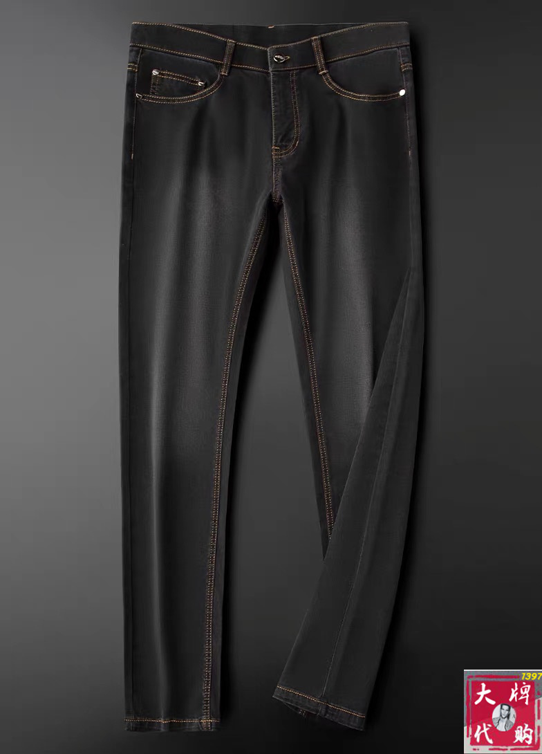 NO:497678,【DIOR】 New summer style, new taste and value sharing, popular jeans, very comfortable to wear, low-key and luxurious, very classy when worn, no need to say much about the trouser style and cutting, the upper body is exquisite and vivid. The truly first-class quality is truly palace-grade jeans, using Turkish cotton, produce the most famous tannin cloth, excellent quality, heavy washing makes the pants very soft!  The straight-footed style is not picky, the upper body is absolutely stylish, the expert design is extremely luxurious.  29-40, Dior, Dior, Jeans, Alexander wang19860909【DIOR 迪奥】 夏季新款 全新品味与价值共享 爆款牛仔裤 身穿着非常舒适 低调不失奢华 穿出去非常有档次,裤型款式和裁剪亦无需多言 上身精致跃然.真正一等一顶级质料 真正殿堂级的牛仔裤,选用土耳其的棉花 生产出最有名的单宁布 品质卓然,经过重水洗使得裤子很柔软！直脚的版型 不挑人 上身绝对的有型 达人设计 极度奢华．码数29-40,,dior,dior,jeans,alexander wang,Men's clothing