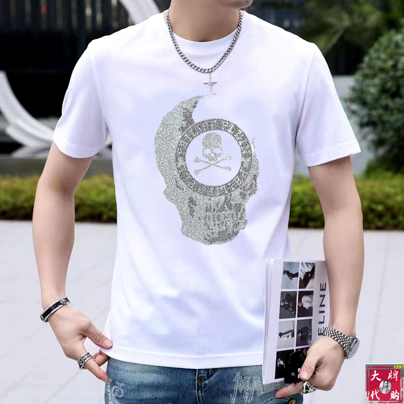 NO:494922,.Versace exclusively offers new original single men's casual short sleeves, high-end customization, high-end version, fashionable and versatile imported fabric, super soft and delicate, skin-friendly and comfortable to wear, high-end boutique, OEM fine-made top body, very good, men's essential items, three standards, complete color, black and white, Size S-2XL Size S-2XL Size shoulder width 46, bust 102, 66, sleeve length 22, M Size shoulder width 47, bust 106, 67, sleeve length 23, L Size shoulder width 48, bust 110, 68, sleeve length 24, XL Size shoulder width 49, bust 114, 69, sleeve length 25, 2XL Size shoulder width 50, bust 116, 70, sleeve length 26,,versace,versace,T-shirt,alexander wang19860909.Versace范思哲独家专供新款原单男士休闲短袖 高端定制 高版本 时尚百搭爆款进口面料 手感超柔软细腻 穿着亲肤舒适 高端精品 代工厂精细做上身非常赞 男士必备单品 三标齐全 颜色黑色,白色 尺码S-2XL S码肩宽46 胸围102 衣长66 袖长22 M码肩宽47 胸围106 衣长67 袖长23 L码肩宽48 胸围110 衣长68 袖长24 XL码肩宽49 胸围114 衣长69 袖长25 2XL码肩宽50 胸围116 衣长70 袖长26,,versace,versace,T-shirt,alexander wang,Men's clothing