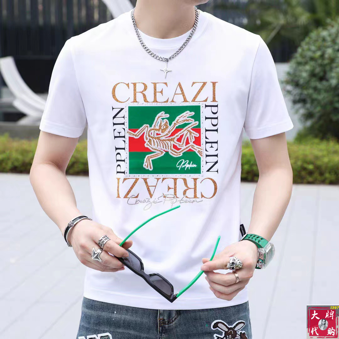 NO:492573,Gucci Gucci Fat Brother Gospel Max 4XL can wear 200 catties top-level round neck casual short sleeve high-end custom versatile style. Anyone can easily control it. The fabric is fully customized craftsmanship. The latest logo design of the luxurious classic brand on the chest is very high-end. Those who understand goods must enter!  The style and tailoring are slim styles, which are very exquisite, showing aura and highlighting the exquisiteness of business men. This is the unique feature, the right slim fit, and the upper body effect is very good!  Size M-4XL, gucci, T-shirt, alexander wang19860909Gucci 古奇 胖哥福音最大4XL可穿200斤顶级圆领休闲短袖高级定制百搭款式 任何人都可以轻松驾驭 面料全订制工艺 胸前奢华经典品牌最新logo设计,非常显档次懂货的必须入！版型剪裁属于修身款 非常精致,显气场,又会凸显商务男士的精致,这就是独到之处,恰到好处的修身,上身效果非常赞！尺码M-4XL,,gucci,T-shirt,alexander wang,Men's clothing