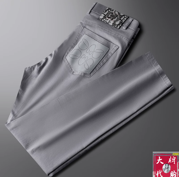 NO:492508,[Dio] New style, new taste and value sharing, popular jeans, very comfortable to wear, low-key and luxurious, very classy when worn, no need to say much about the trouser style and cutting, the upper body is exquisite and vivid. The truly first-class quality is truly palace-grade jeans, using Turkish cotton, produce the most famous tannin cloth, excellent quality, heavy washing makes the pants very soft!  The straight-footed style is not picky, the upper body is absolutely stylish, the expert design is extremely luxurious.  29-40, Dior, Jeans, Alexander wang19860909【迪奥】 新款 全新品味与价值共享 爆款牛仔裤 身穿着非常舒适 低调不失奢华 穿出去非常有档次,裤型款式和裁剪亦无需多言 上身精致跃然.真正一等一顶级质料 真正殿堂级的牛仔裤,选用土耳其的棉花 生产出最有名的单宁布 品质卓然,经过重水洗使得裤子很柔软！直脚的版型 不挑人 上身绝对的有型 达人设计 极度奢华．码数29-40,,dior,jeans,alexander wang,Men's clothing