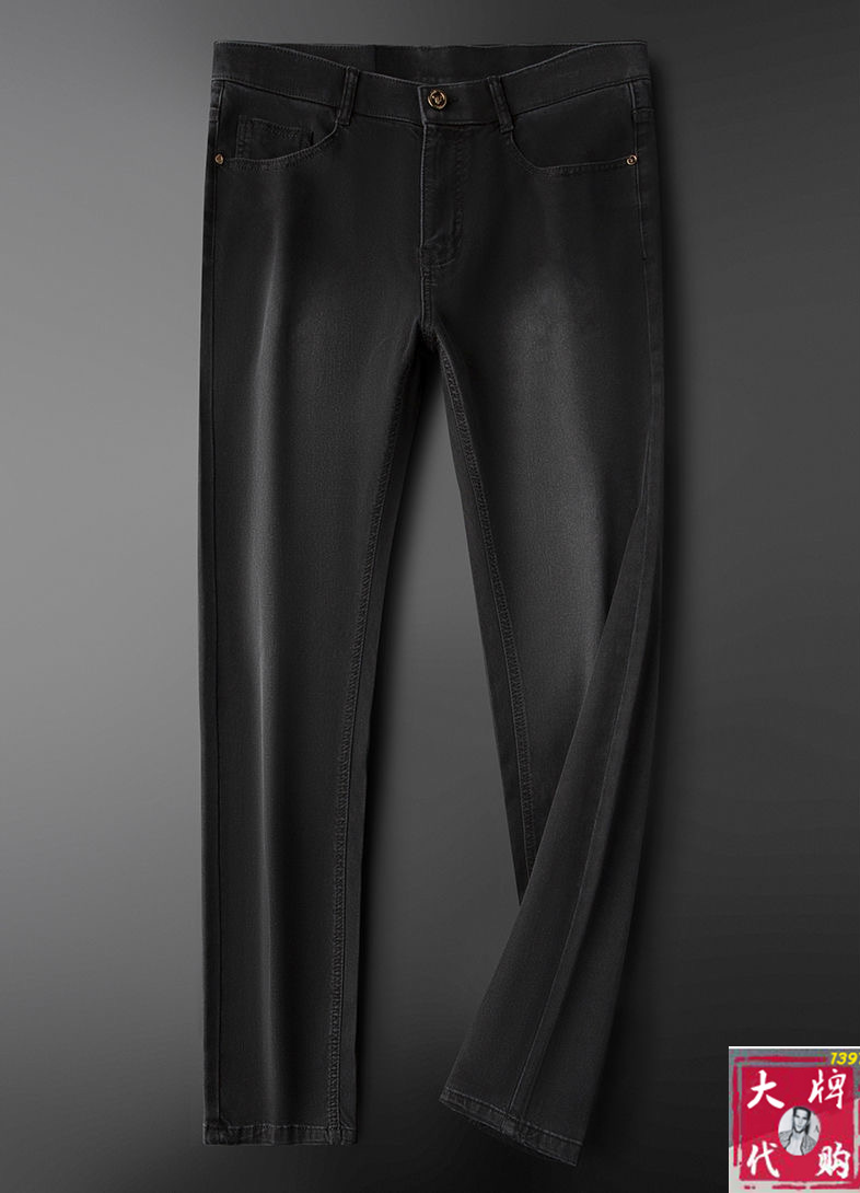 NO:492529,[Tomie] New style, new taste and value sharing, popular jeans, very comfortable to wear, low-key and luxurious, very classy when worn, no need to say much about the style and cutting of the pants, the upper body is exquisite and vivid. The truly first-class quality, the truly palace-grade jeans, made of Turkish cotton, produce the most famous tannin cloth, excellent quality, heavy washing makes the pants very soft!  The straight-footed style is not picky, the upper body is absolutely stylish, the expert design is extremely luxurious.  29-40 yards, jeans,alexander wang19860909【汤米】 新款 全新品味与价值共享 爆款牛仔裤 身穿着非常舒适 低调不失奢华 穿出去非常有档次,裤型款式和裁剪亦无需多言 上身精致跃然.真正一等一顶级质料 真正殿堂级的牛仔裤,选用土耳其的棉花 生产出最有名的单宁布 品质卓然,经过重水洗使得裤子很柔软！直脚的版型 不挑人 上身绝对的有型 达人设计 极度奢华．码数29-40,,jeans,alexander wang,Men's clothing