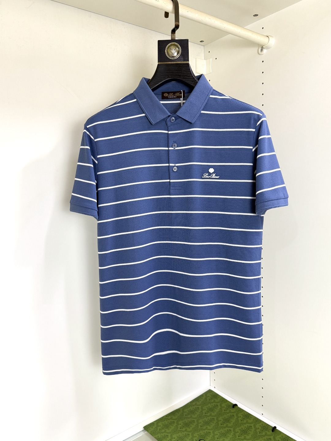 NO:514952,LP Fat Brother Gospel Maximum 4XL can wear 200 catties summer new versatile and fashionable Polo lapel business short sleeves Xinjiang long velvet cotton fabric soft and comfortable and breathable. Brand element design concept reflects high quality. It feels delicate and soft!  It is casually cut, with a great upper body style!  Code number M-4XL, loro piana, T-shirt, alexander wang19860909LP胖哥福音最大4XL可穿200斤夏款新款百搭时尚Polo翻领商务短袖 新疆长绒棉 面料柔软舒适透气 品牌元素设计理念,体现高品质.手感细腻柔软！呈现休闲裁剪,上身版型超赞！ 码数M-4XL,,loro piana,T-shirt,alexander wang,Men's clothing