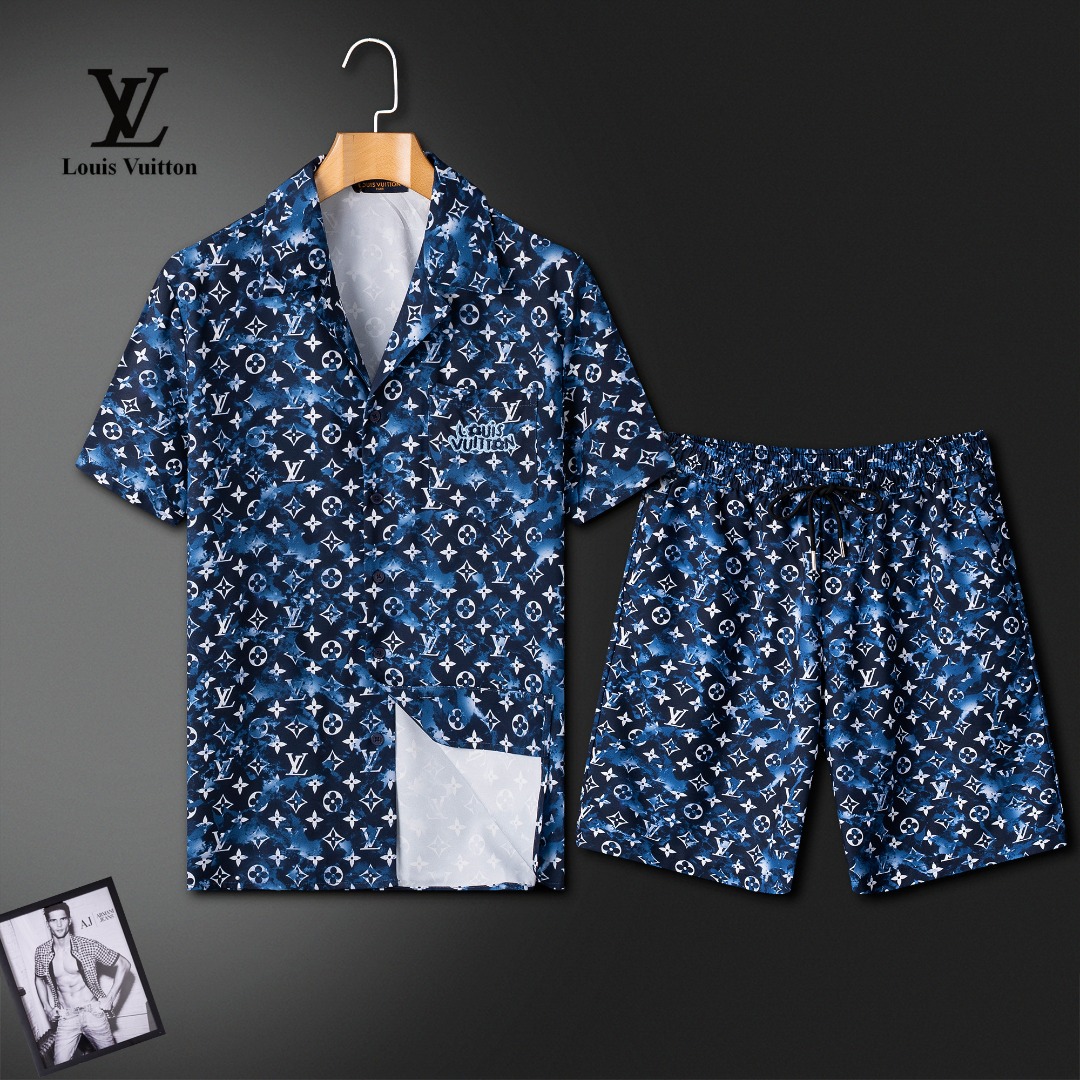 NO:518844,【LV Louis Vuitton】 New summer shorts set!  High-end custom fabrics!  Exclusive first new product, 2025ss official website synchronized with Milan catwalk style, top quality goods (173 130 catties wear) standard code number!  The latest top official website original list, a new experience, three-dimensional fabric tailoring, new hardware accessories, delicate and soft feel, comfortable and breathable upper body, big brand style, luxury and atmospheric, texture only imported from Italy customization, versatile style, not picky to wear, meticulous workmanship, no pressure to go in and out, absolutely a good product worth everyone!  M-3XL (can wear about 190 catties), louis vuitton, louis vuitton, shorts, alexander wang19860909【 LV 路易威登】 夏季新款短裤套装！高端定制面料！独家首发新品 ,2025ss官网同步米兰走秀款 实物拍摄顶级好货（173 130斤穿l）标准码数！最新顶尖官网原单,全新体验 面料立体剪裁 全新五金配件、手感细腻柔软 上身舒适透气 大牌风范 奢华大气 进口意大利定制才有的质感 百搭款式 穿着不挑人 ,做工精细一丝不苟 ,出入无压力 绝对值得人手一件的好货！码数M-3XL（可穿190斤左右）,,louis vuitton,louis vuitton,shorts,alexander wang,Men's clothing
