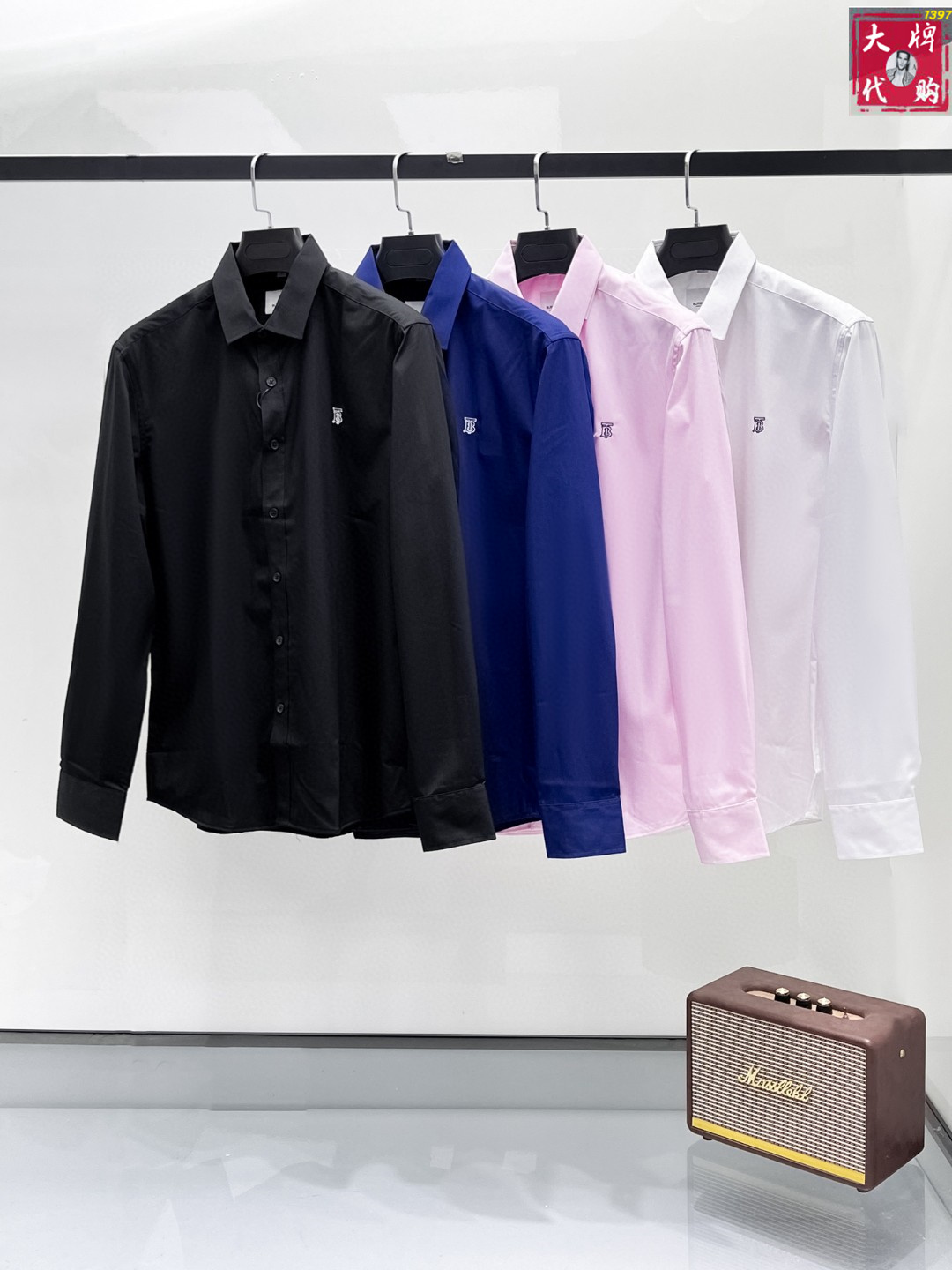 NO:516224,Burberry Long Sleeve Shirts and Shirts are synchronized on the official website. Channel goods. High-end customization. The quality can stand any form of test and give you a unique upper body experience!  All have undergone strict selection process, customized original auxiliary materials, fashionable and versatile trend. The upper body is elegant and handsome, full of personality, and a new visual feeling. High-version Number M~3XL, burberry, burberry, shirts, alexander wang19860909Burberry 巴宝莉 长袖 衬衫 衬衣官网同步爆款 渠道货 高端定制 品质经得起任何形式检验,赋予你与众不同的上身体验！均经过严格的挑选工序,定制原版辅料,时尚百搭潮 上身优雅帅气, 个性十足,焕然一新的即视感 高版本 码数M~3XL,,burberry,burberry,shirts,alexander wang,Men's clothing