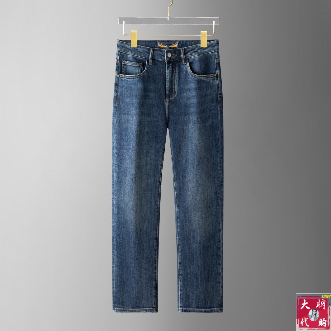 NO:514936,Fendi New Product. Customized high-quality fashionable jeans. Super versatile. Exclusive customization-Imported high-end high-density cotton fabric, close and comfortable, super beautiful style, long legs on the upper body, impeccable inner and line-ups, can be attended at any occasion, and once again emphasize that the fabric is very, very classy! First-class workmanship and texture! The details are exquisite and exquisite, and quite ingenious! You deserve it! 30-38, fendi, fendi, jeans, alexander wang19860909Fendi 芬迪 新品.订制高品质时尚牛仔裤.超级百搭款.独家定制-进口高端高密度精棉面料,贴身舒适,超靓版型、上身显腿修长,內里,走线都无可挑剔,任何场合都可出席,再次强调面料非常非常显档次！做工、质感一流！细节精致考究,颇具匠心！ 您值得拥有！码数30-38,,fendi,fendi,jeans,alexander wang,Men's clothing