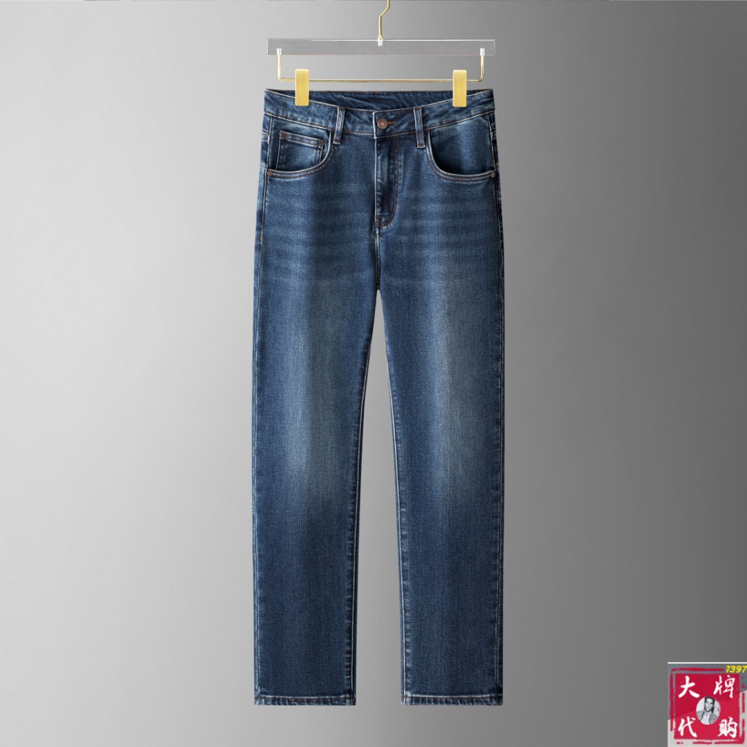 NO:514938,Loewe New product. Customized high-quality fashionable jeans. Super versatile style. Exclusive customization-imported high-end high-density cotton fabric, close and comfortable, super beautiful style, top body and long legs, impeccable inner and line, you can attend any occasion, again emphasize that the fabric is very, very classy! First-class workmanship and texture! The details are exquisite and exquisite, and quite ingenious! You deserve it! 30-38, loewe, loewe, jeans, alexander wang19860909Loewe 罗意威 新品.订制高品质时尚牛仔裤.超级百搭款.独家定制-进口高端高密度精棉面料,贴身舒适,超靓版型、上身显腿修长,內里,走线都无可挑剔,任何场合都可出席,再次强调面料非常非常显档次！做工、质感一流！细节精致考究,颇具匠心！ 您值得拥有！码数30-38,,loewe,loewe,jeans,alexander wang,Men's clothing