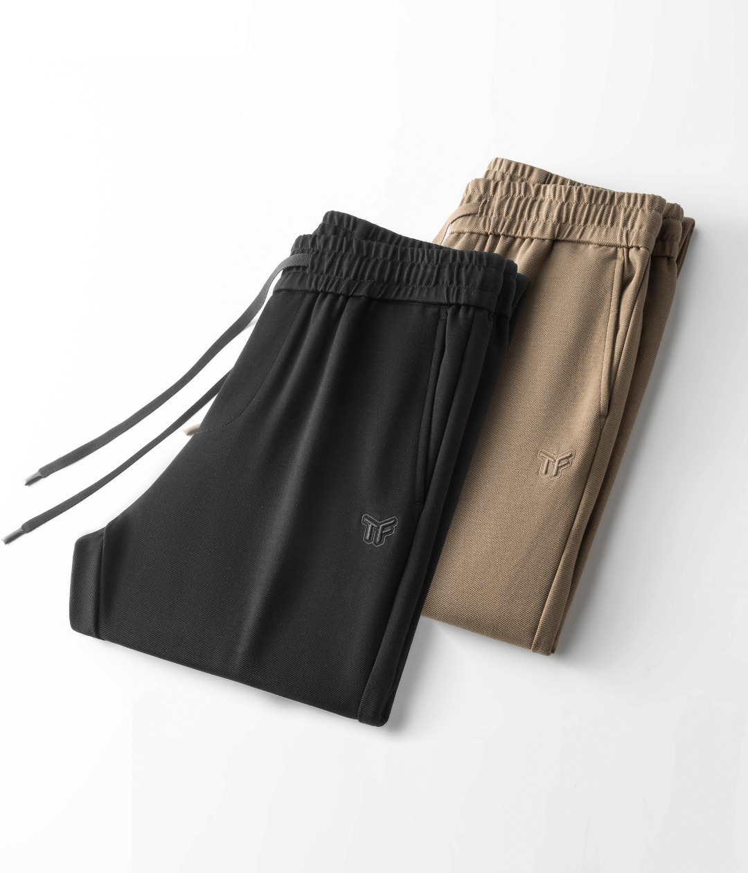 NO:513853,TF new product. Customized high-quality fashionable elastic strap casual pants. Super versatile style. Exclusive customization-imported high-end high-density cotton fabric, close and comfortable, super beautiful style, upper body makes the legs look slender, inner and lined, you can attend any occasion, again emphasize that the fabric is very, very classy! First-class workmanship and texture! The details are exquisite and exquisite, and quite ingenious! You deserve it! Number of codes 30-38,,tom ford,alexander wang19860909TF 新品.订制高品质时尚松紧带休闲裤.超级百搭款.独家定制-进口高端高密度精棉面料,贴身舒适,超靓版型、上身显腿修长,內里,走线都无可挑剔,任何场合都可出席,再次强调面料非常非常显档次！做工、质感一流！细节精致考究,颇具匠心！ 您值得拥有！码数30-38,,tom ford,alexander wang,Men's clothing