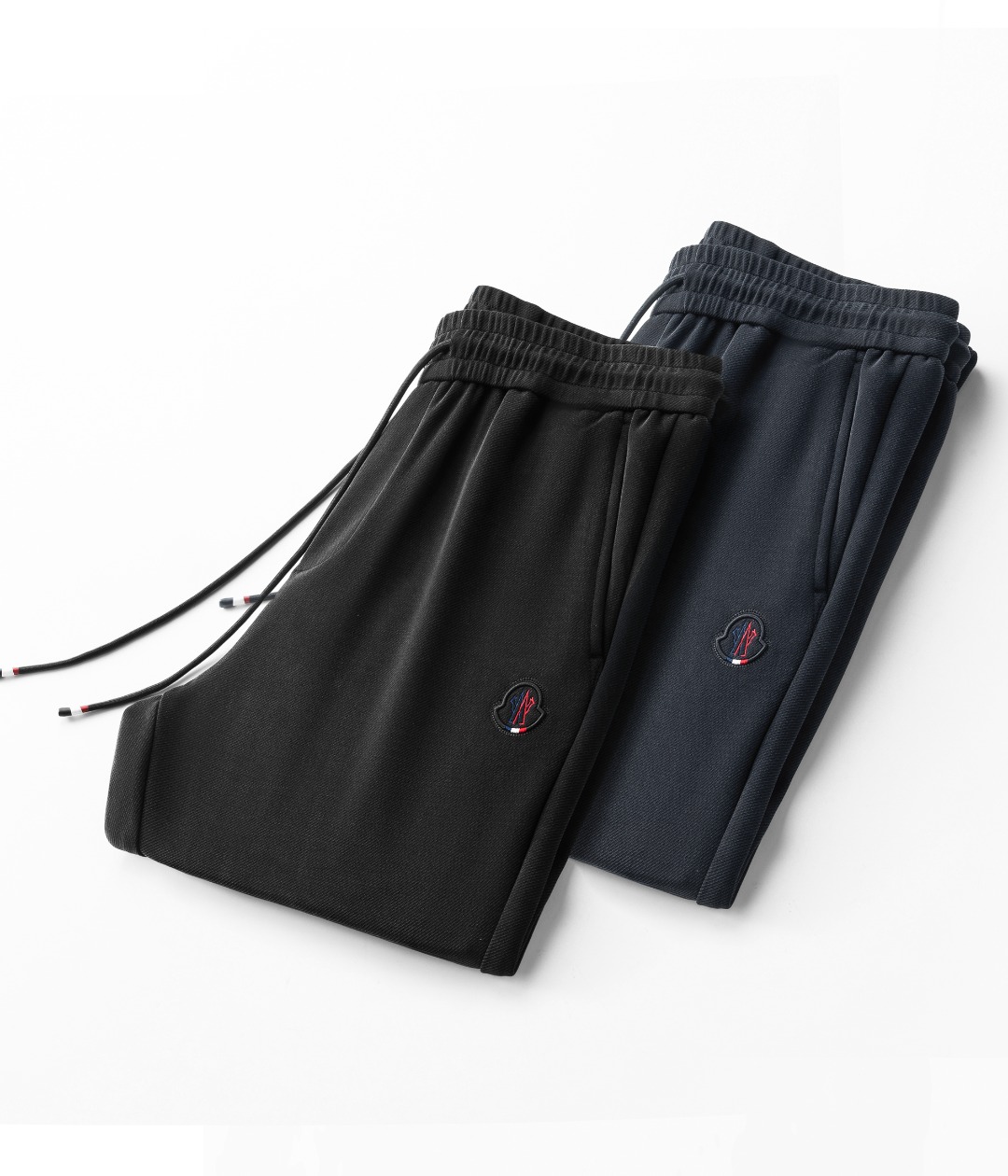 NO:513855,New product for cover. Customized high-quality, fashionable elastic strap casual pants. Super versatile style. Exclusive customization - imported high-end high-density cotton fabric, close and comfortable, super beautiful style, upper body makes the legs look slender, inner and lined, you can attend any occasion, again emphasize that the fabric is very, very classy! First-class workmanship and texture! The details are exquisite and exquisite, and quite ingenious! You deserve it! Number of codes 30-38, Moncler, alexander wang19860909蒙口 新品.订制高品质时尚松紧带休闲裤.超级百搭款.独家定制-进口高端高密度精棉面料,贴身舒适,超靓版型、上身显腿修长,內里,走线都无可挑剔,任何场合都可出席,再次强调面料非常非常显档次！做工、质感一流！细节精致考究,颇具匠心！ 您值得拥有！码数30-38,,Moncler,alexander wang,Men's clothing