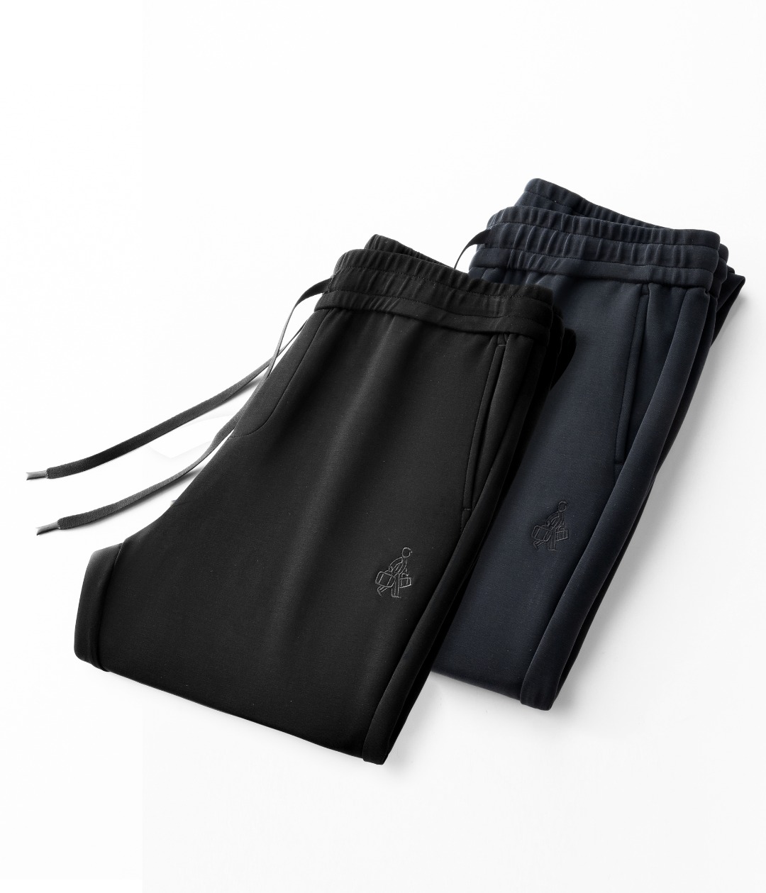 NO:513845,Prada New Product. Customized high-quality, fashionable elastic strap casual pants. Super versatile. Exclusive customization-imported high-end high-density cotton fabric, close and comfortable, super beautiful style, upper body makes the legs look slender, inner and lined, you can attend any occasion, again emphasize that the fabric is very, very classy! First-class workmanship and texture! The details are exquisite and exquisite, and quite ingenious! You deserve it! Number of codes 30-38, prada,alexander wang19860909普拉达 新品.订制高品质时尚松紧带休闲裤.超级百搭款.独家定制-进口高端高密度精棉面料,贴身舒适,超靓版型、上身显腿修长,內里,走线都无可挑剔,任何场合都可出席,再次强调面料非常非常显档次！做工、质感一流！细节精致考究,颇具匠心！ 您值得拥有！码数30-38,,prada,alexander wang,Men's clothing