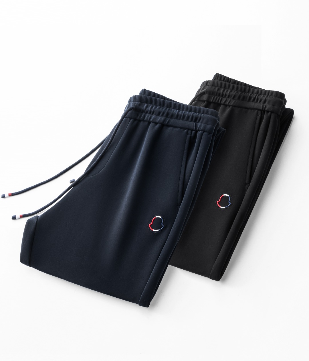 NO:513843,New product for cover. Customized high-quality, fashionable elastic strap casual pants. Super versatile style. Exclusive customization - imported high-end high-density cotton fabric, close and comfortable, super beautiful style, upper body makes the legs look slender, inner and lined, you can attend any occasion, again emphasize that the fabric is very, very classy! First-class workmanship and texture! The details are exquisite and exquisite, and quite ingenious! You deserve it! Number of codes 30-38, Moncler, alexander wang19860909蒙口 新品.订制高品质时尚松紧带休闲裤.超级百搭款.独家定制-进口高端高密度精棉面料,贴身舒适,超靓版型、上身显腿修长,內里,走线都无可挑剔,任何场合都可出席,再次强调面料非常非常显档次！做工、质感一流！细节精致考究,颇具匠心！ 您值得拥有！码数30-38,,Moncler,alexander wang,Men's clothing