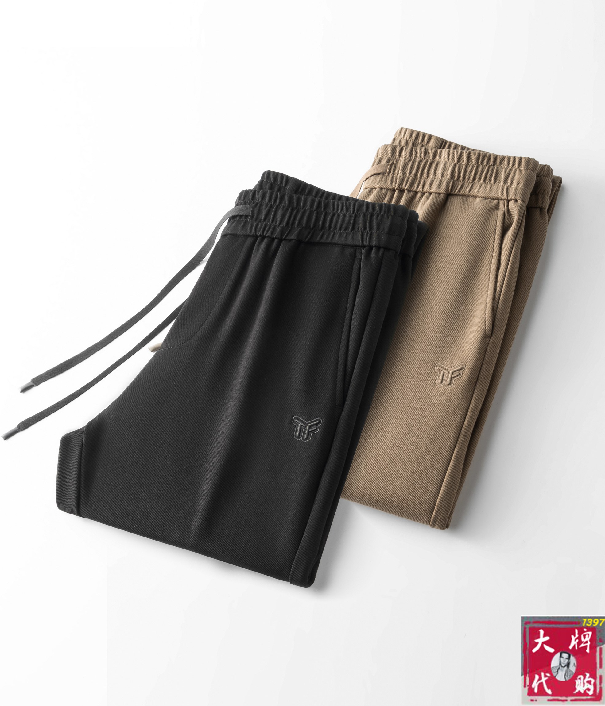 NO:522509,TF new product. Customized high-quality fashionable elastic strap casual pants. Super versatile style. Exclusive customization-imported high-end high-density cotton fabric, close and comfortable, super beautiful style, upper body makes the legs look slender, inner and lined, you can attend any occasion, again emphasize that the fabric is very, very classy! First-class workmanship and texture! The details are exquisite and exquisite, and quite ingenious! You deserve it! Number of codes 30-38,,tom ford,alexander wang19860909TF 新品.订制高品质时尚松紧带休闲裤.超级百搭款.独家定制-进口高端高密度精棉面料,贴身舒适,超靓版型、上身显腿修长,內里,走线都无可挑剔,任何场合都可出席,再次强调面料非常非常显档次！做工、质感一流！细节精致考究,颇具匠心！ 您值得拥有！码数30-38,,tom ford,alexander wang,Men's clothing