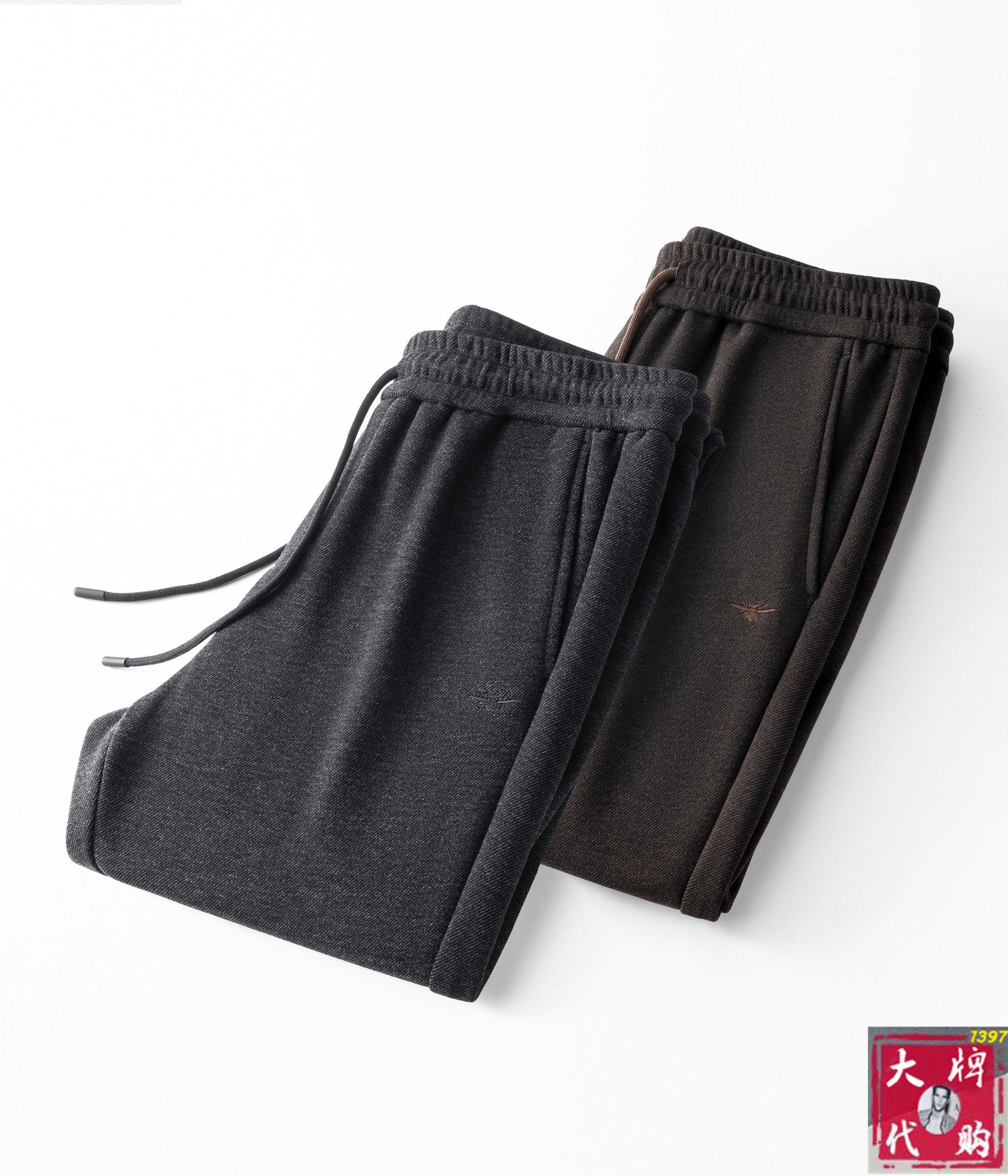 NO:522489,DIOR new product. Customized high-quality and fashionable elastic casual pants. Super versatile style. Exclusive customization-imported high-end high-density cotton fabric, close and comfortable, super beautiful style, upper body makes the legs look slender, inner and lined, you can attend any occasion, again emphasize that the fabric is very, very classy! First-class workmanship and texture! The details are exquisite and exquisite, and quite ingenious! You deserve it! 30-38, dior,alexander wang19860909DIOR 新品.订制高品质时尚松紧带休闲裤.超级百搭款.独家定制-进口高端高密度精棉面料,贴身舒适,超靓版型、上身显腿修长,內里,走线都无可挑剔,任何场合都可出席,再次强调面料非常非常显档次！做工、质感一流！细节精致考究,颇具匠心！ 您值得拥有！码数30-38,,dior,alexander wang,Men's clothing