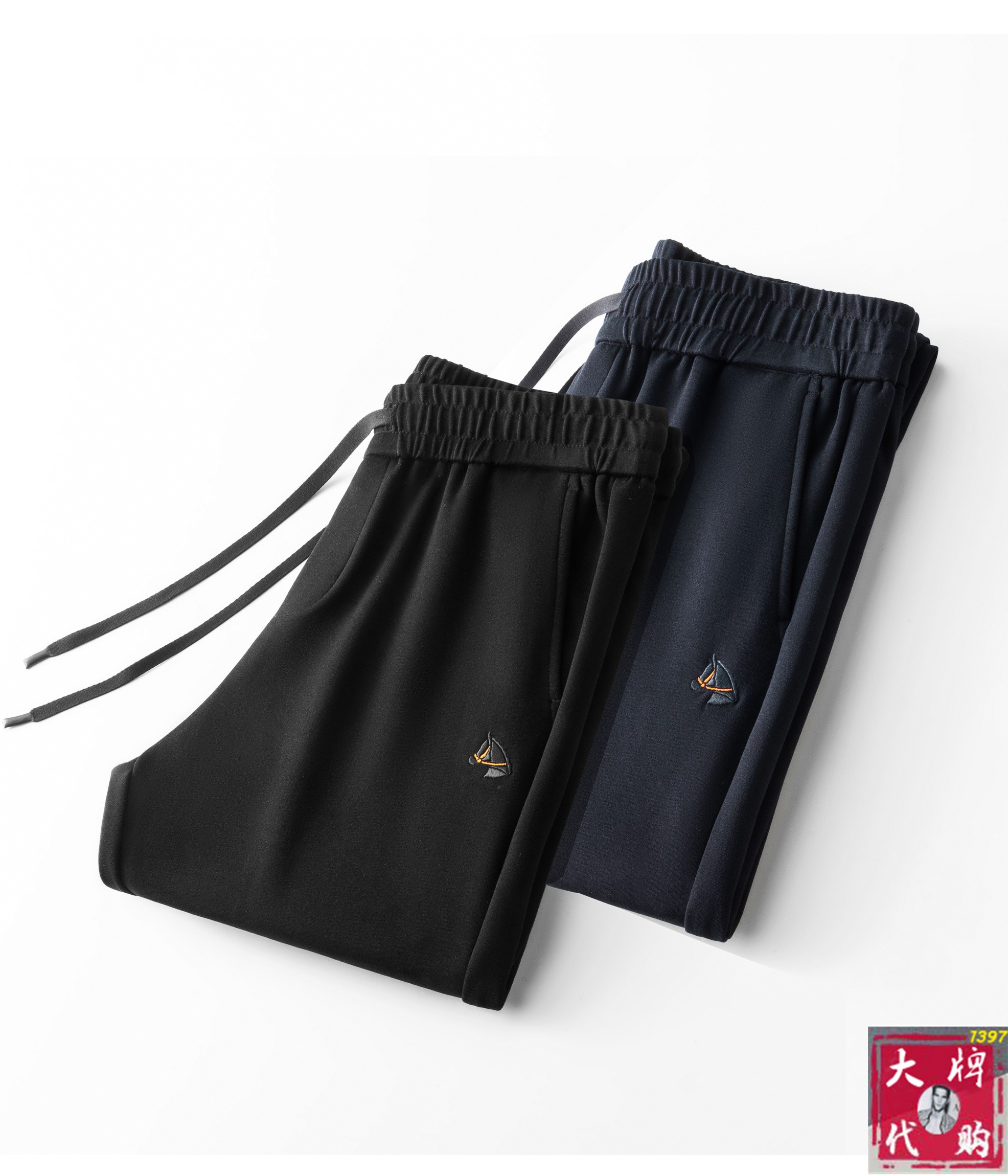 NO:522495,Hermes new product. Customized high-quality fashionable elastic strap casual pants. Super versatile style. Exclusive customization-imported high-end high-density cotton fabric, close and comfortable, super beautiful style, upper body makes the legs look slender, inner and lined, you can attend any occasion, again emphasize that the fabric is very, very classy! First-class workmanship and texture! The details are exquisite and exquisite, and quite ingenious! You deserve it! Number of codes 30-38, hermes,alexander wang19860909爱马仕 新品.订制高品质时尚松紧带休闲裤.超级百搭款.独家定制-进口高端高密度精棉面料,贴身舒适,超靓版型、上身显腿修长,內里,走线都无可挑剔,任何场合都可出席,再次强调面料非常非常显档次！做工、质感一流！细节精致考究,颇具匠心！ 您值得拥有！码数30-38,,hermes,alexander wang,Men's clothing