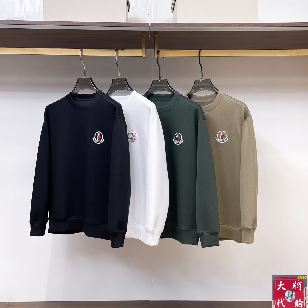NO:529153,Moncler hooded Autumn Gouke heavy sweatshirt series new product!  The details are unscrupulous, with a sense of class and luxurious recognition!  It is comfortable and slim when worn. It is lazy and casual, especially pleasing to look at. It is suitable for daily wear~ It feels very comfortable, fashionable and personalized. A super versatile and beautiful sweatshirt!  Code number M-3XL, Moncler, hoodie, sweatshirts, alexander wang19860909Moncler 蒙口 秋季高克重卫衣系列新品！细节无法挑剔,极具档次感与奢华辨识度！穿上就是舒适自在又显瘦的存在,慵懒而随性,特别耐看,适合日常穿着～ 手感非常舒服 时尚又个性 超级百搭好看的一款卫衣！码数M-3XL,,Moncler,hoodie,sweatshirts,alexander wang,Men's clothing