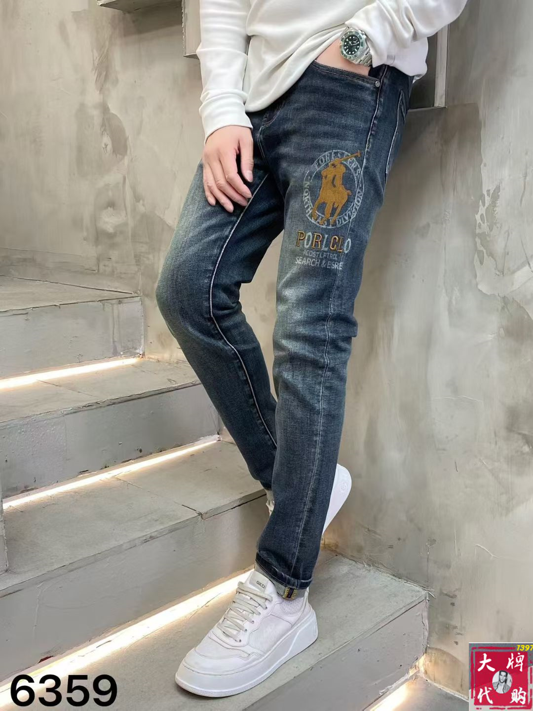 NO:550013,POLO Paul Men's Jeans Original Original Clothing Original Wash Water!  Imported original wash elastic fabrics, complex handicrafts superimposed, any wash process will become a completely different color effect after a few more seconds, so it is more precious, especially long-lasting and odor-resistant... Use the best tannin elastic texture, genuine leather leather cards, high-quality metal accessories... to create a unique and original jeans style!  Original hardware and accessories, super positive style, comfortable and breathable, extremely high grade, counter quality, and handsome upper body. Number of 29-38, jeans, alexander wang19860909POLO 保罗 男士牛仔裤原厂原布原洗水！进口原版水洗弹力面料,复杂的手工艺叠加,任何一个洗水环节多停留几秒都会变成完全不一样的颜色效果,所以越加珍贵,特别持久、耐味…… 选用上乘的丹宁弹力质感,真皮皮牌、高定的金属辅料……打造出独特及原创的牛仔裤款型！原版五金辅料,版型超正,舒适透气,档次极高,专柜品质,上身帅气十足.码数29-38,,jeans,alexander wang,Men's clothing