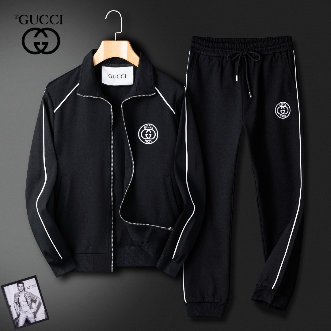 NO:626960,[Gucci] New autumn and winter suits!  Sweatshirt fabric!  Exclusive first release of new products, top quality products in real photos, standard sizes!  The latest top official website original order, a new experience. Three-dimensional tailoring of counter fabrics. New hardware accessories, delicate and soft feel. Comfortable and breathable upper body. Big-brand style. Luxurious atmosphere. Texture only imported from Italy. Versatile style. Easy to wear. Fine and meticulous workmanship. No pressure in and out of the counter. It is definitely a good product worth buying!  Size M-3XL,,gucci,hoodie,sweatshirts,alexander wang19860909【 Gucci 古奇】 秋冬季新款套装！卫衣面料！独家首发新品 ,实物拍摄顶级好货 标准码数！最新顶尖官网原单,全新体验 专柜面料立体剪裁 全新五金配件、手感细腻柔软 上身舒适透气 大牌风范 奢华大气 进口意大利定制才有的质感 百搭款式 穿着不挑人 ,做工精细一丝不苟 ,出入专柜无压力 绝对值得人手一件的好货！码数M-3XL,,gucci,hoodie,sweatshirts,alexander wang,Men's clothing