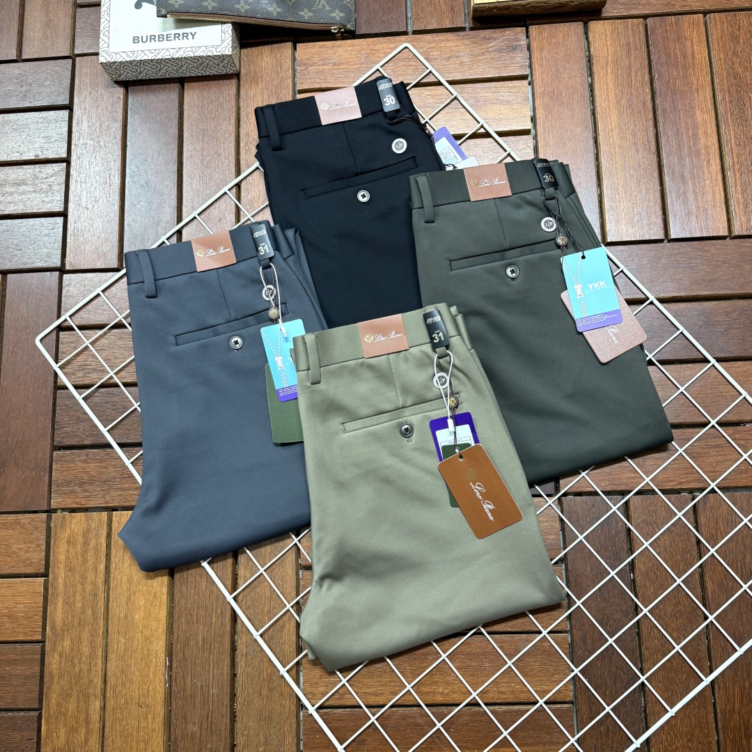 NO:609104,LP Youruo Pianya is the original 1:1 product of the best casual pants counter in the hard-working physical store, suitable for all ages. The highest version of European imported fabrics on the market. Comfortable, soft and skin-friendly, the upper body effect is superb, fashionable and versatile, straight and stylish, a wardrobe must-have!  Suitable for any occasion, size 30-40,,loro piana,alexander wang19860909LP悠若翩雅 辛苦实体店极品休闲裤专柜原版1:1好货,适合各个年龄段.市场最高版本的欧洲进口面料.舒适柔软亲肤,上身效果超级棒时尚百搭,笔挺有型,衣橱必备！适合任何场合穿着 尺码30-40,,loro piana,alexander wang,Men's clothing