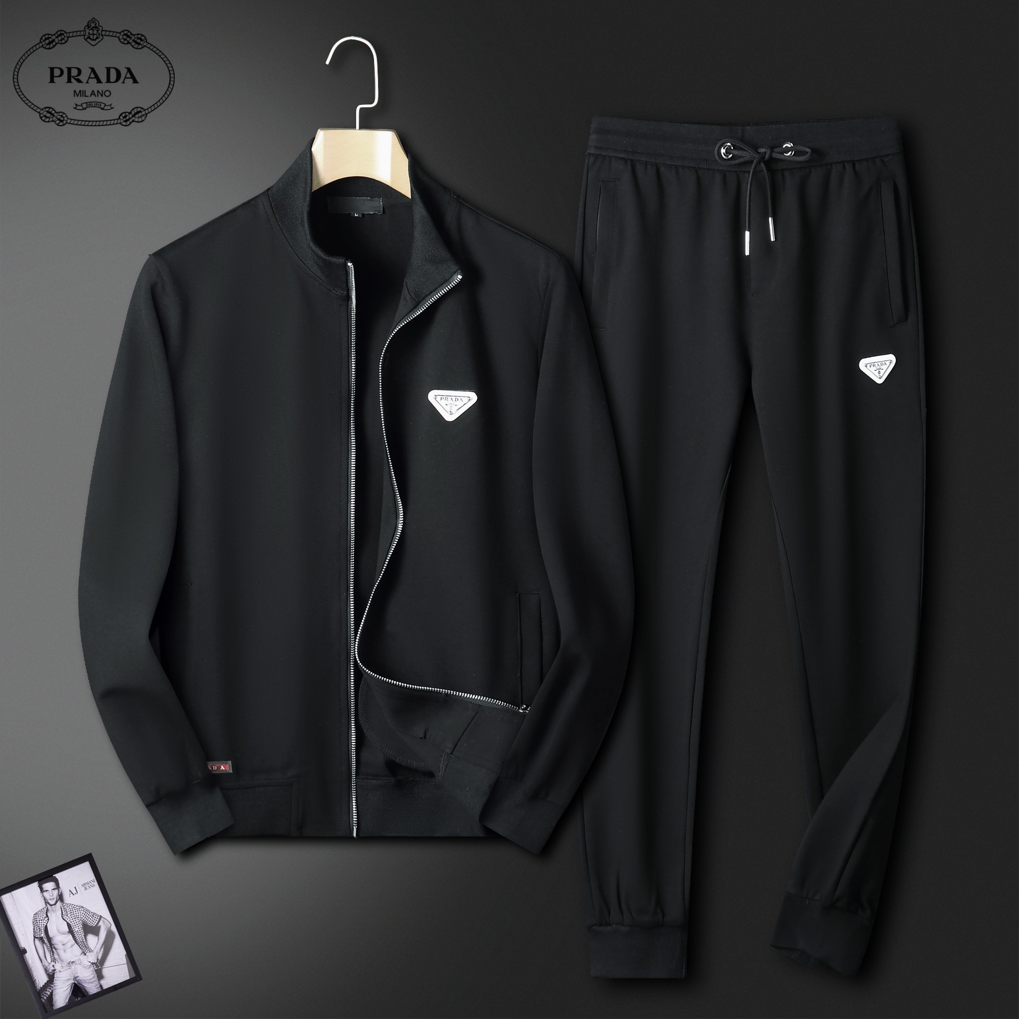 NO:648627,【Prada】New autumn and winter suits!  High-end custom fabrics!  Exclusive first launch of new products, official website synchronized with Milan catwalk models, real photos of top quality products (176 130 catties, wearing L) standard size!  The latest top official website original order, a new experience, three-dimensional tailoring of fabrics, new hardware accessories, delicate and soft feel, comfortable and breathable upper body, big-brand style, luxurious atmosphere, texture only imported from Italy, versatile style, easy to wear, meticulous workmanship, no pressure to get in and out. It is definitely worth buying one of these products!  Size M-4XL (can wear about 190 pounds), prada, prada, alexander wang19860909【Prada 普拉达】秋冬季新款套装！高端定制面料！独家首发新品 ,官网同步米兰走秀款 实物拍摄顶级好货（176 130斤穿L）标准码数！最新顶尖官网原单,全新体验 面料立体剪裁 全新五金配件、手感细腻柔软 上身舒适透气 大牌风范 奢华大气 进口意大利定制才有的质感 百搭款式 穿着不挑人 ,做工精细一丝不苟 ,出入无压力 绝对值得人手一件的好货！码数M-4XL（可穿190斤左右）,,prada,prada,alexander wang,Men's clothing