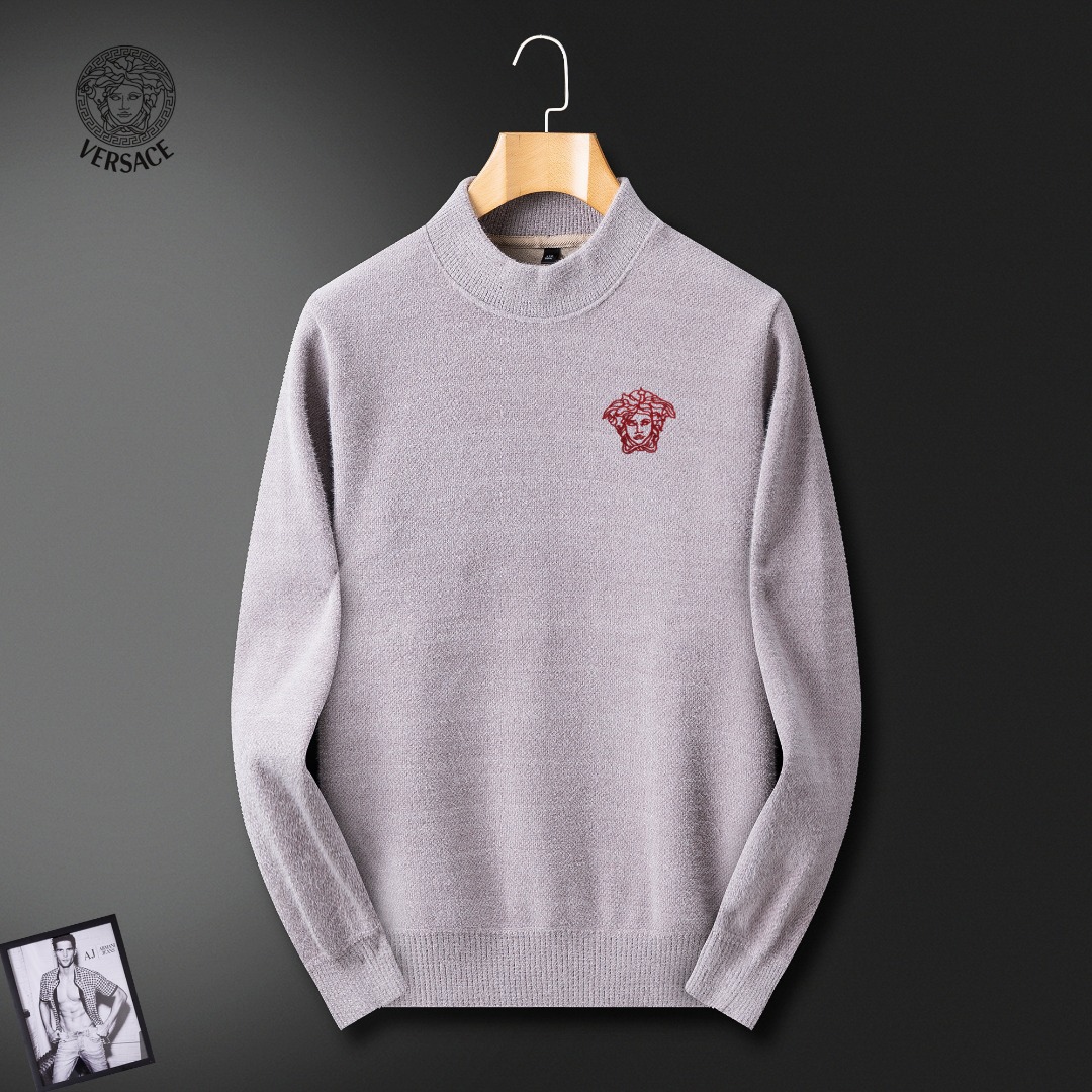 NO:681391,Versace Versace's new autumn and winter knitted woolen sweater is made of imported wool blended fabrics, high-density knitting, fashionable and versatile sweater, very handsome. Classic Logo style. Durable and not easy to deform, version, various styles can be easily held, a classic fashion model that is sought after every year. Size M-4XL,,versace,versace,sweaters,19860909Versace 范思哲 秋冬新款针织羊毛衫 采用进口羊毛混纺面料,高密度针织,时尚百搭毛衣,帅气十足.经典Logo提款.耐穿不易变形,版型,各种风格都能轻松Hold住,年年被追捧的经典时尚款 码数M-4XL,,versace,versace,sweaters,,Men's clothing