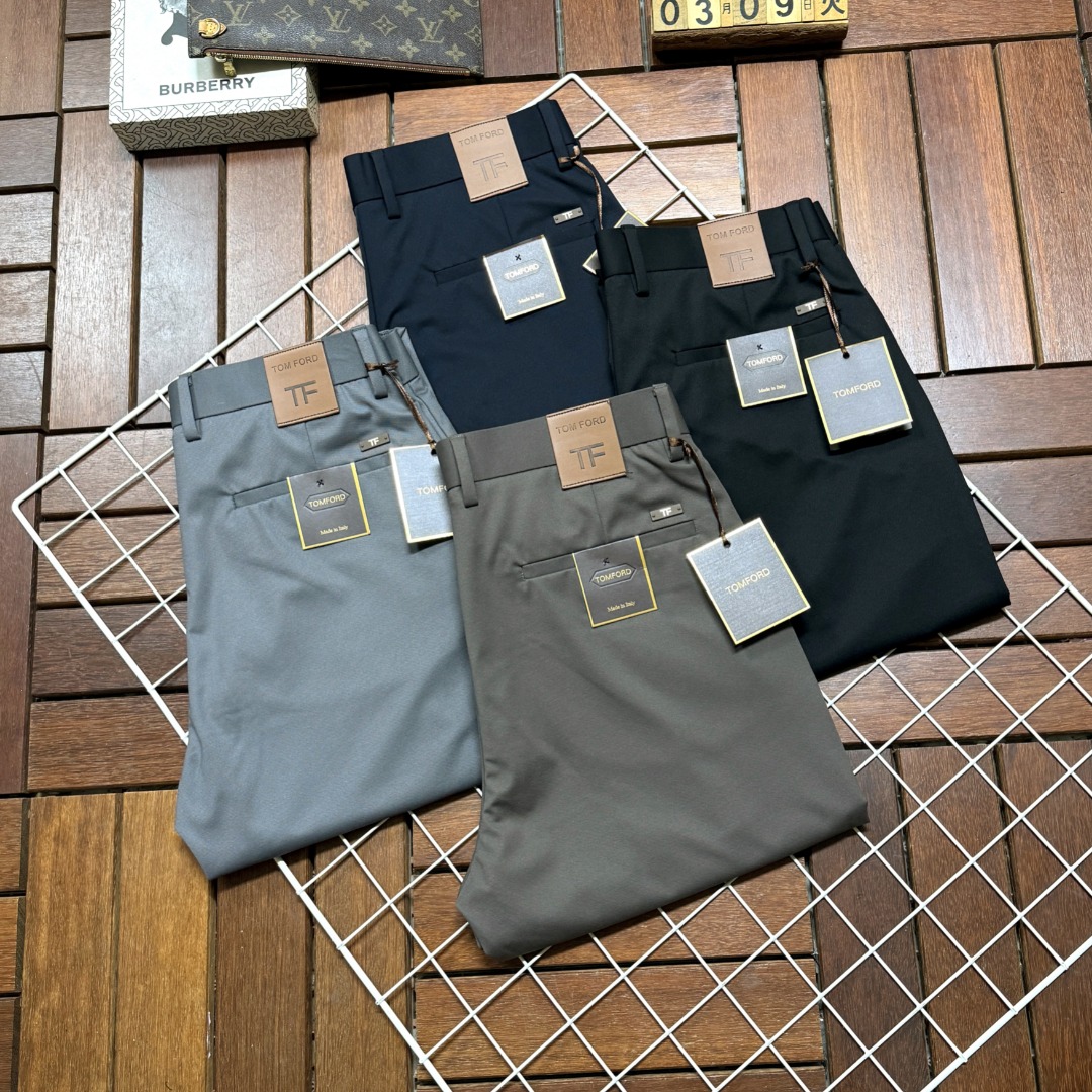 NO:837523,TF new product, the best casual pants counter in the physical store, original 1:1 goods, suitable for all ages. The highest version of European imported fabrics on the market. Comfortable, soft and skin-friendly, with super upper body effect, fashionable and versatile, straight and stylish, a wardrobe must-have. Suitable for any occasion. Sizes 29-40,, tom ford,19860909TF 新款新品 实体店极品休闲裤专柜原版1:1好货,适合各个年龄段.市场最高版本的欧洲进口面料.舒适柔软亲肤,上身效果超级棒时尚百搭,笔挺有型,衣橱必备.适合任何场合穿着 尺码29-40,,tom ford,,Men's clothing
