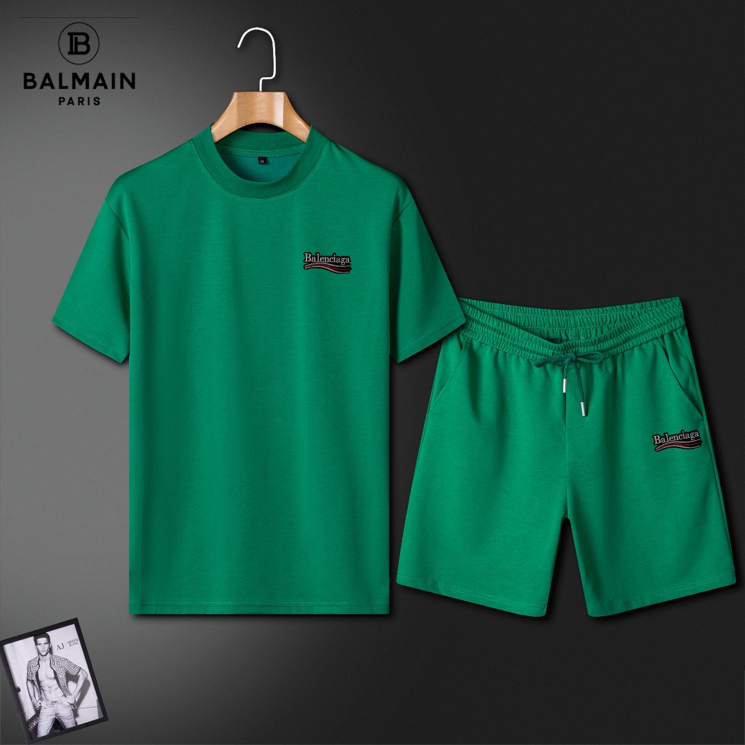 NO:911249,Balmain summer round neck short-sleeved shorts suit. The pure cotton fabric upper body will not be stuffy. The smooth and comfortable skin-friendly effect is more breathable. The fabric has its own texture. Classic logo technology. A new interpretation from a unique angle. Fashionable and versatile!  Size: M-3XL (maximum wear: 190 pounds), balmain, shorts, T-shirt,19860909巴尔曼 夏季圆领短袖短裤套装 纯棉面料上身不会闷热,爽滑舒适的亲肤效果更加透气,面料自带肌理感 经典徽标工艺 独有的角度全新演绎 时尚百搭首选！ 码数:M-3XL(最大穿190斤),,balmain,shorts,T-shirt,,Men's clothing