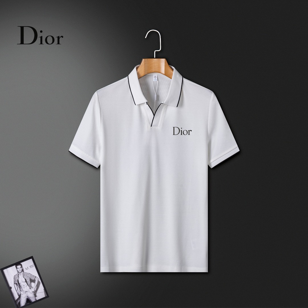 NO:955754,[DIOR] New summer style, short-sleeved high-end customized fabrics, the world's top men's clothing, simple and fashionable, easy to match and versatile, elegant and extremely comfortable experience. High-end fabrics, bright colors, extremely smooth touch, delicate and not easy to wrinkle, luxurious and noble, crisp and stylish, lock stitch, high-density sewing, all details are handled meticulously!  Worth having.  M-4XL can wear up to about 195 pounds, dior, dior, T-shirt,19860909【DIOR 迪奥】 夏季新款 高端定制面料短袖, 全球顶级男装,简约时尚,从容百搭,大气优雅 极度舒适体验 高端面料 色泽鲜艳 极致顺滑触感 细腻不易起皱 奢华高贵 挺括有型 锁针、高密度缝制,一切的细节处理一丝不苟！值得拥有．M-4XL 最大可穿195斤左右,,dior,dior,T-shirt,,Men's clothing