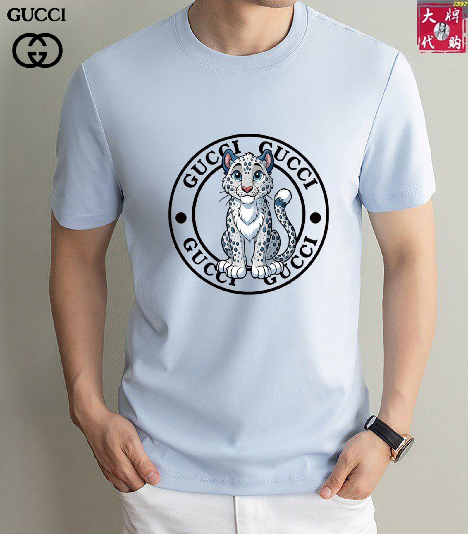 NO:955711,[Gucci] 2026 Summer New Style High-end customized fabric short-sleeved t-shirt, the world's top men's clothing, simple and fashionable, easy to match, elegant and extremely comfortable experience High-end fabrics bright colors extremely smooth touch delicate and not easy to wrinkle Luxurious and noble Stiff and stylish lock stitching, high-density sewing, all details are handled meticulously!  Worth having.  M-4XL can wear up to about 195 pounds, gucci, T-shirt,19860909【Gucci 古奇】2026夏季新款 高端定制面料短袖t, 全球顶级男装,简约时尚,从容百搭,大气优雅 极度舒适体验 高端面料 色泽鲜艳 极致顺滑触感 细腻不易起皱 奢华高贵 挺括有型 锁针、高密度缝制,一切的细节处理一丝不苟！值得拥有．M-4XL 最大可穿195斤左右,,gucci,T-shirt,,Men's clothing
