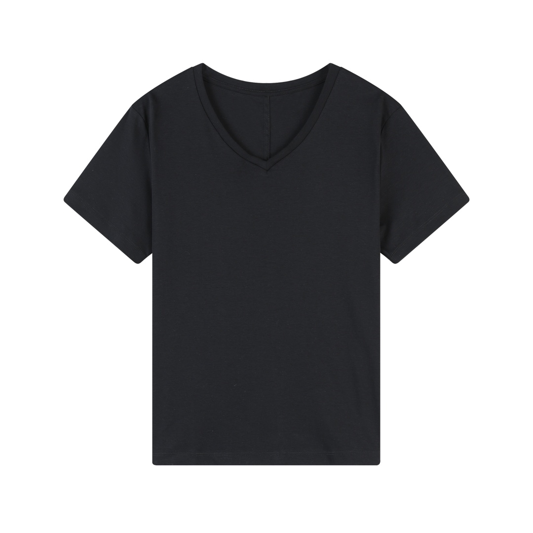 BGA136yedsj-女款一片式剪裁后背中缝线100支SUPIMA匹马棉V领短袖T恤\n\n关于款式及设计：\n作为极简主义的天花板，The Row的品牌故事可以说是从一件白色T恤开始，Olsen姐妹设计初衷只是想做一件完美，不被抛弃的T恤，Wesler系列的后中缝线T恤无疑是最入门级的单品，是一件永不过时的经典之作，跟着博主学穿搭，那么Wesler系列的黑白T恤是避不开的万能品。\n\nLisa同款的V领T恤，保留了Wesler系列的招牌标识，一片式剪裁，侧身无接缝线，后背T型结构，背部的法