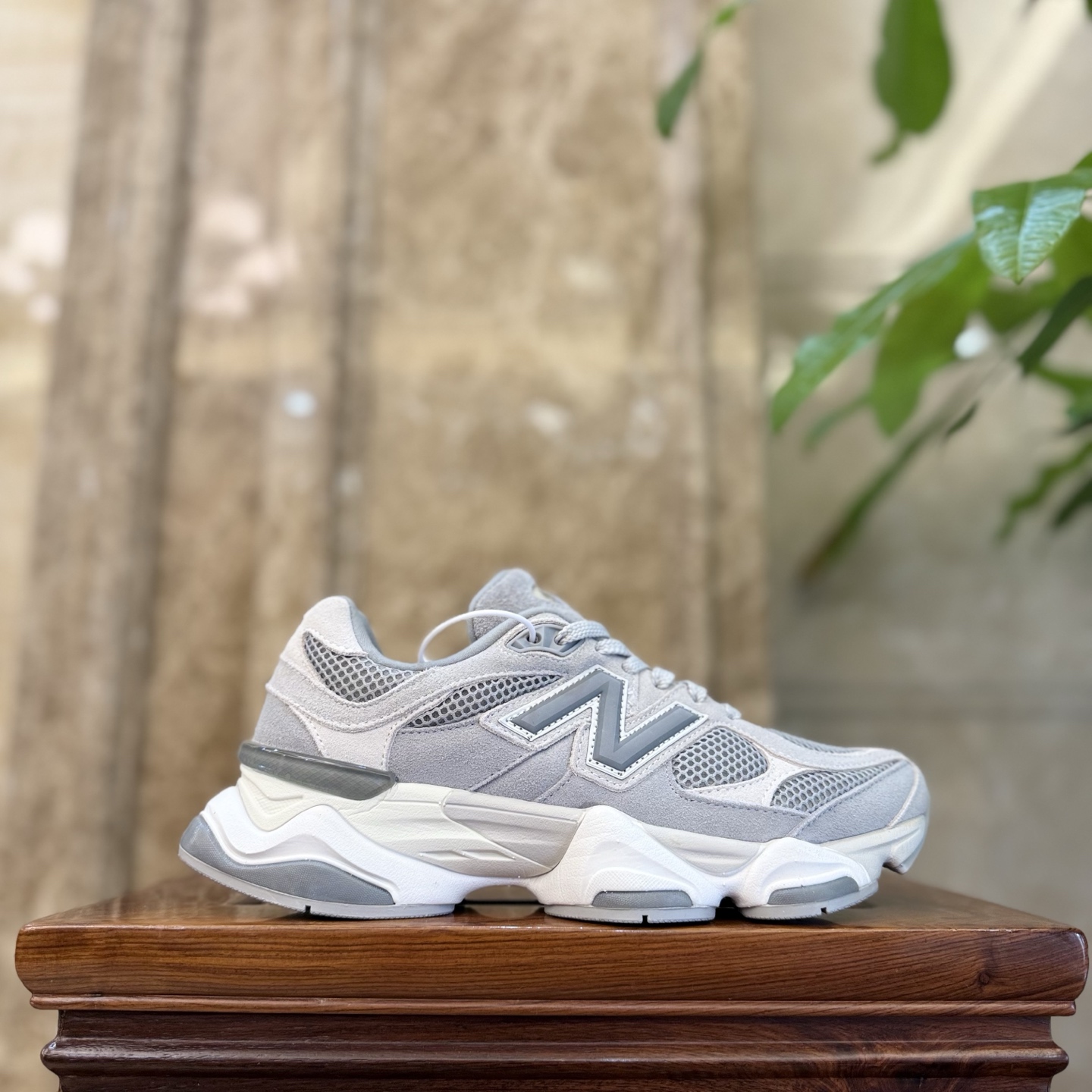 💰200     ❗️新品上架
【C版纯原】
Joe Freshgoods x New Balance NB9060 联名款 复古休闲运动慢跑鞋米白灰
货号：U9060ERD
尺码：36 37 37.5 38 38.5 39 40 40.5 41 42 42.5 43 44 44.5 45 46.5