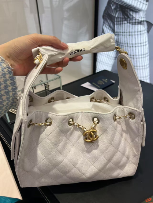 Chanel 25S Hobo Bag, White Leather, Gold Hardware, Drawstring Closure 1 Chanel 25S Hobo Bag, White Leather, Gold Hardware, Drawstring Closure