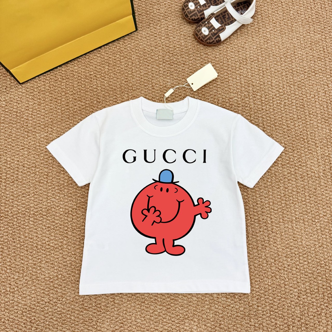Serie GUCCI, camiseta de manga corta de alta calidad, tres etiquetas completas, tallas: 90-150, adultos: S-2XL, camiset…