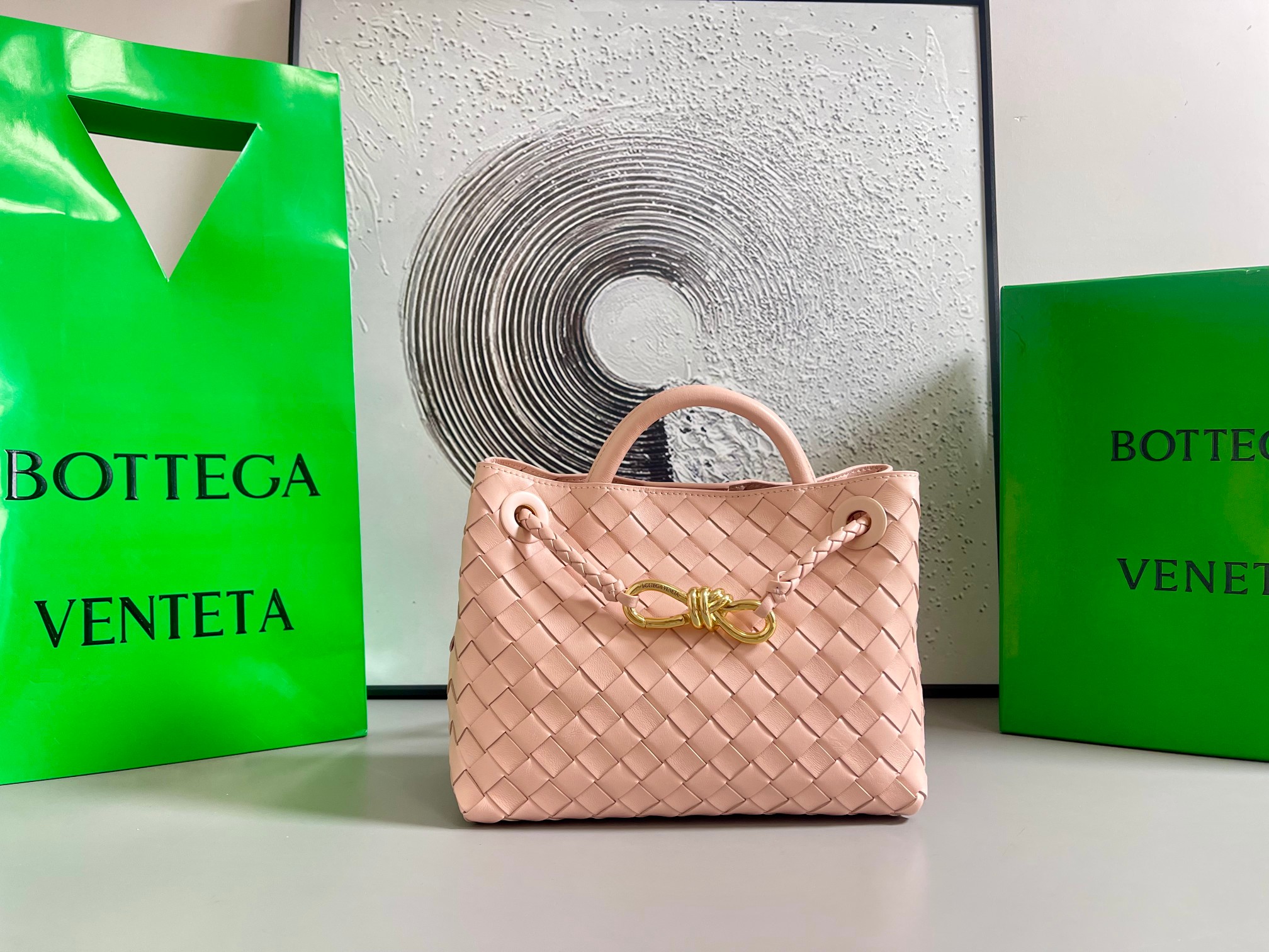 Bottega Veneta BV新款Intrecciato编织皮革小号手提包 配有滑动斜挎背带·内设隔层