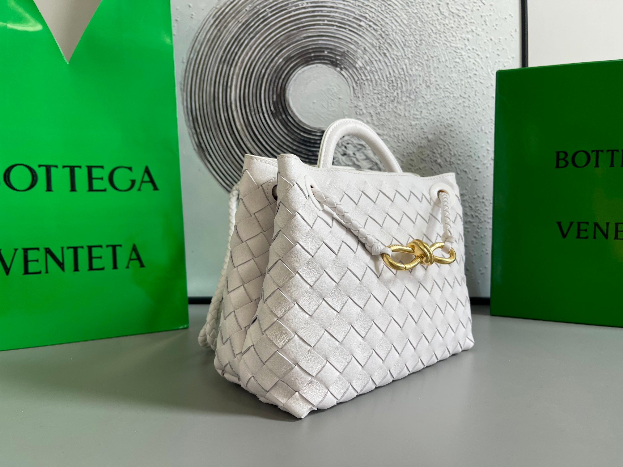 Bottega Veneta BV新款Intrecciato编织皮革小号手提包 配有滑动斜挎背带·内设隔层