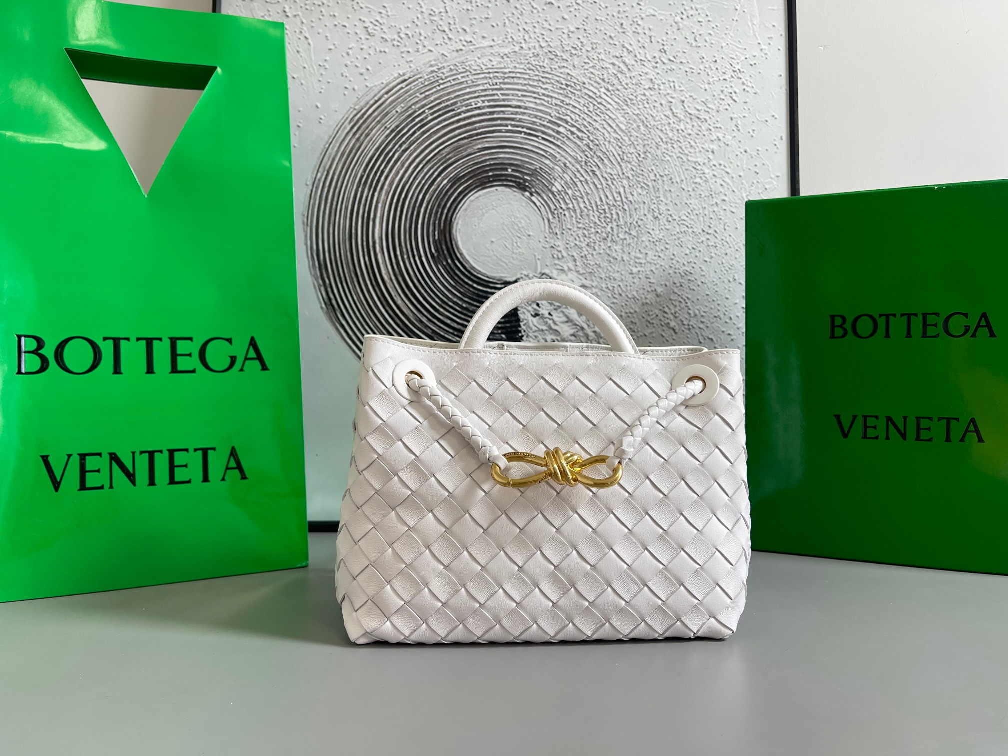 Bottega Veneta BV新款Intrecciato编织皮革小号手提包 配有滑动斜挎背带·内设隔层