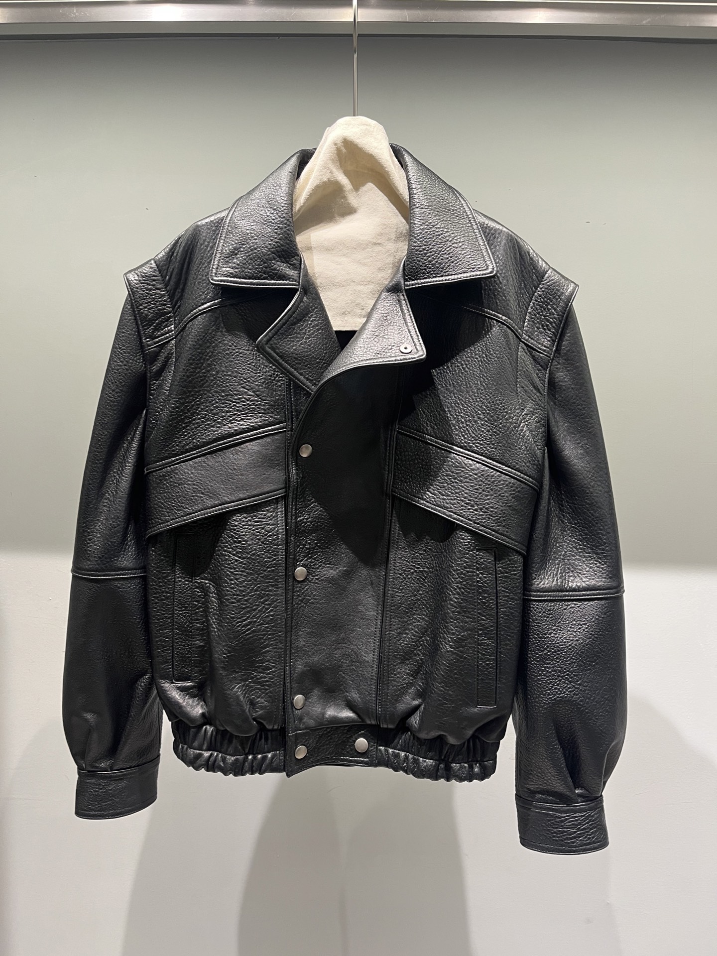NO:755006,saint laurent sheepskin jacket, loose fit, natural texture, saint laurent-clothing, saint laurent, jackets & coats,19860909圣罗兰羊泡皮外套,宽松版型,自然纹理,圣罗兰-服装,saint laurent,jackets & coats,,Women's clothing